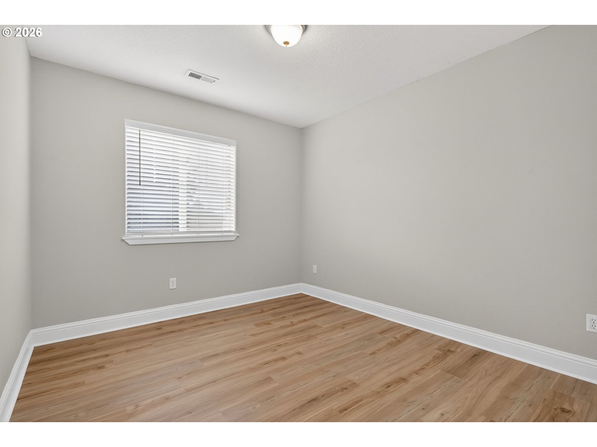 property viewer photo 40