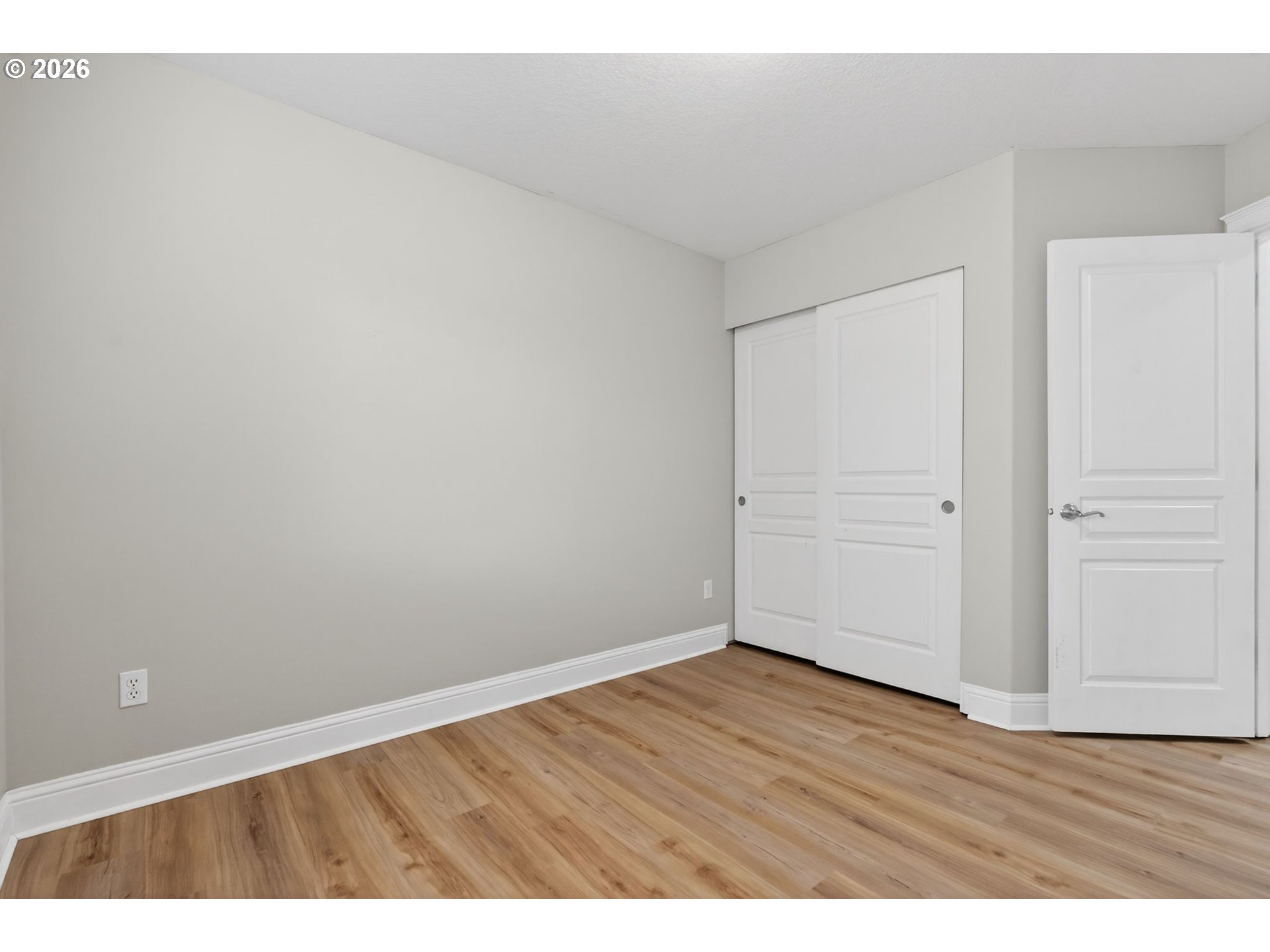 property viewer photo 41