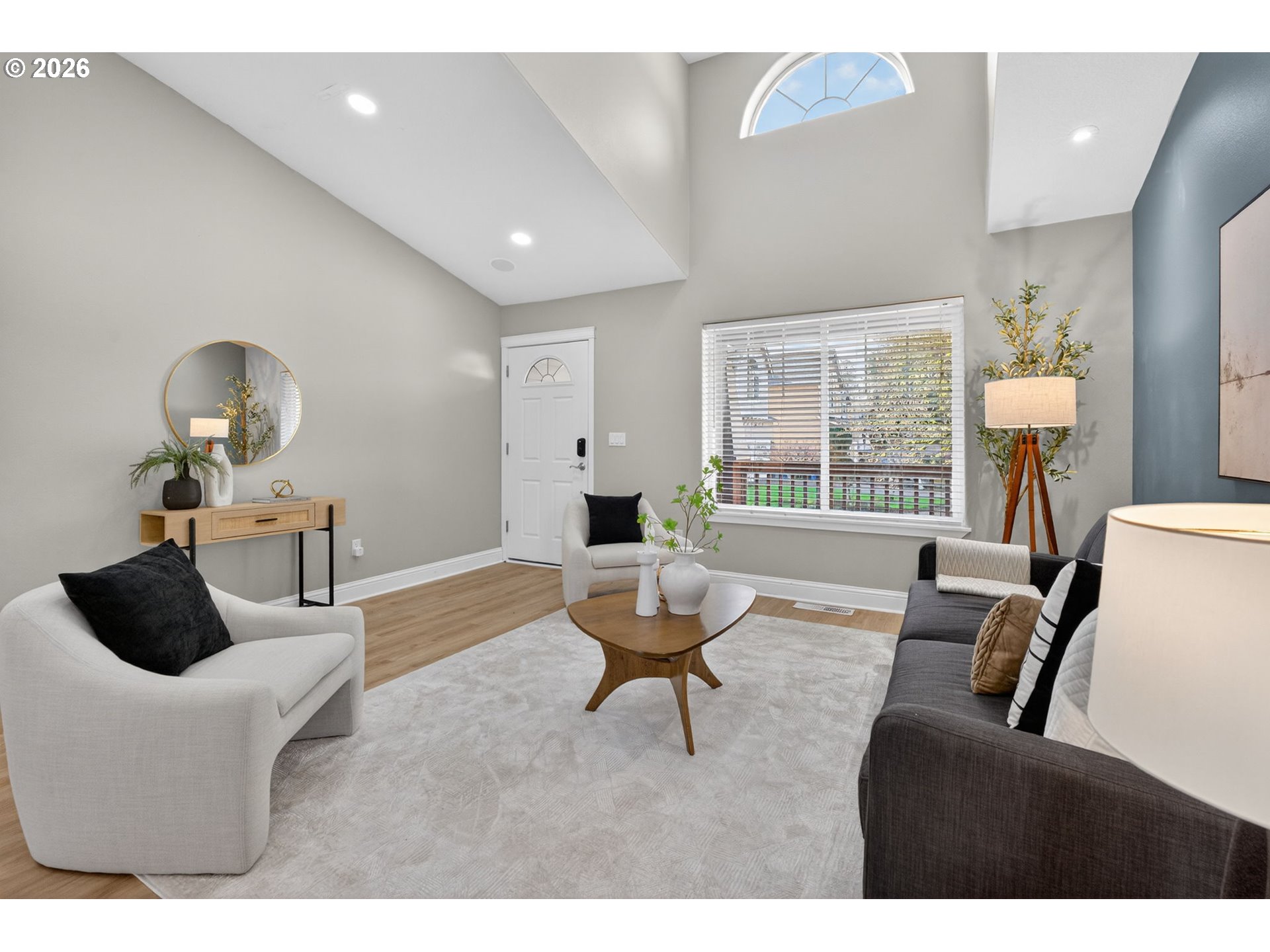 property viewer photo 6