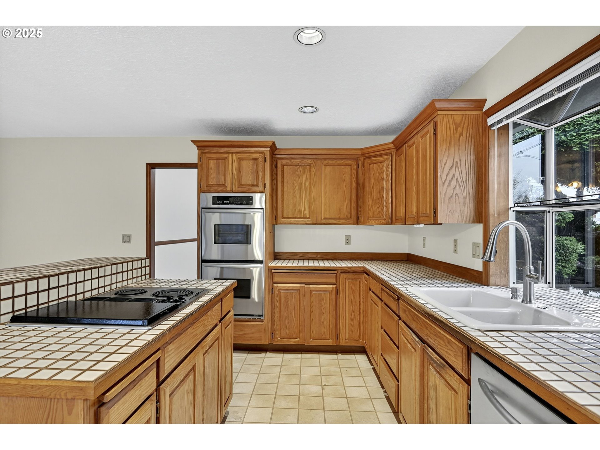 property viewer photo 18
