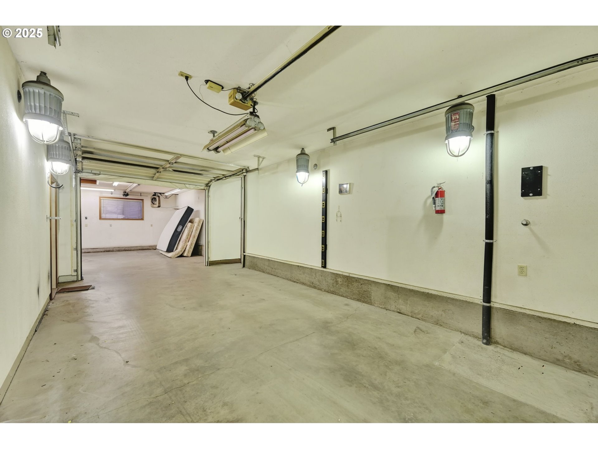 property viewer photo 33