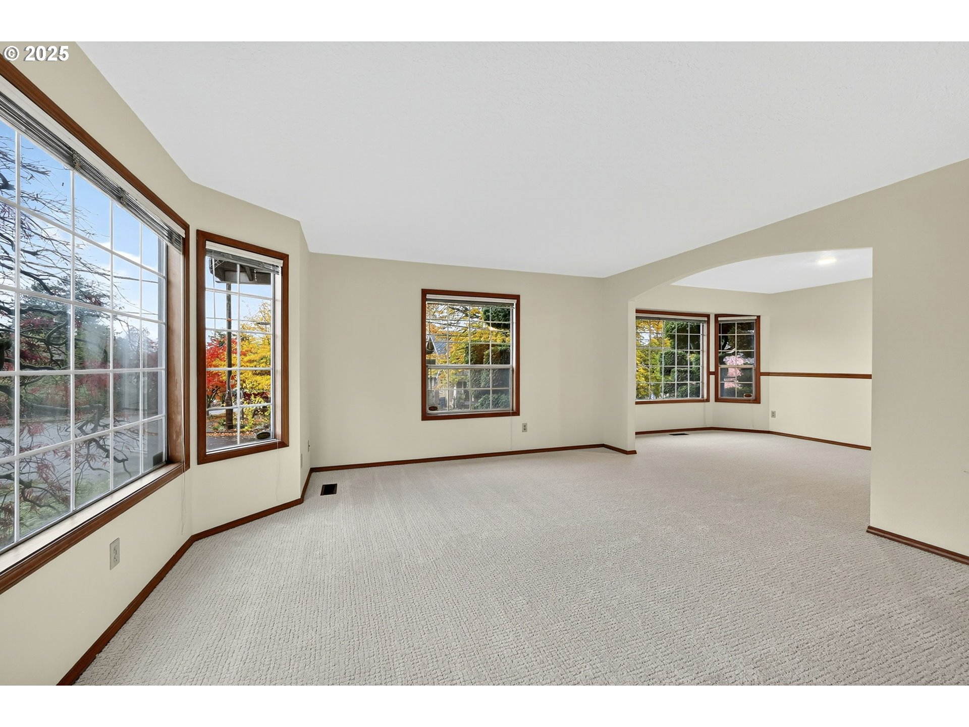 property viewer photo 8