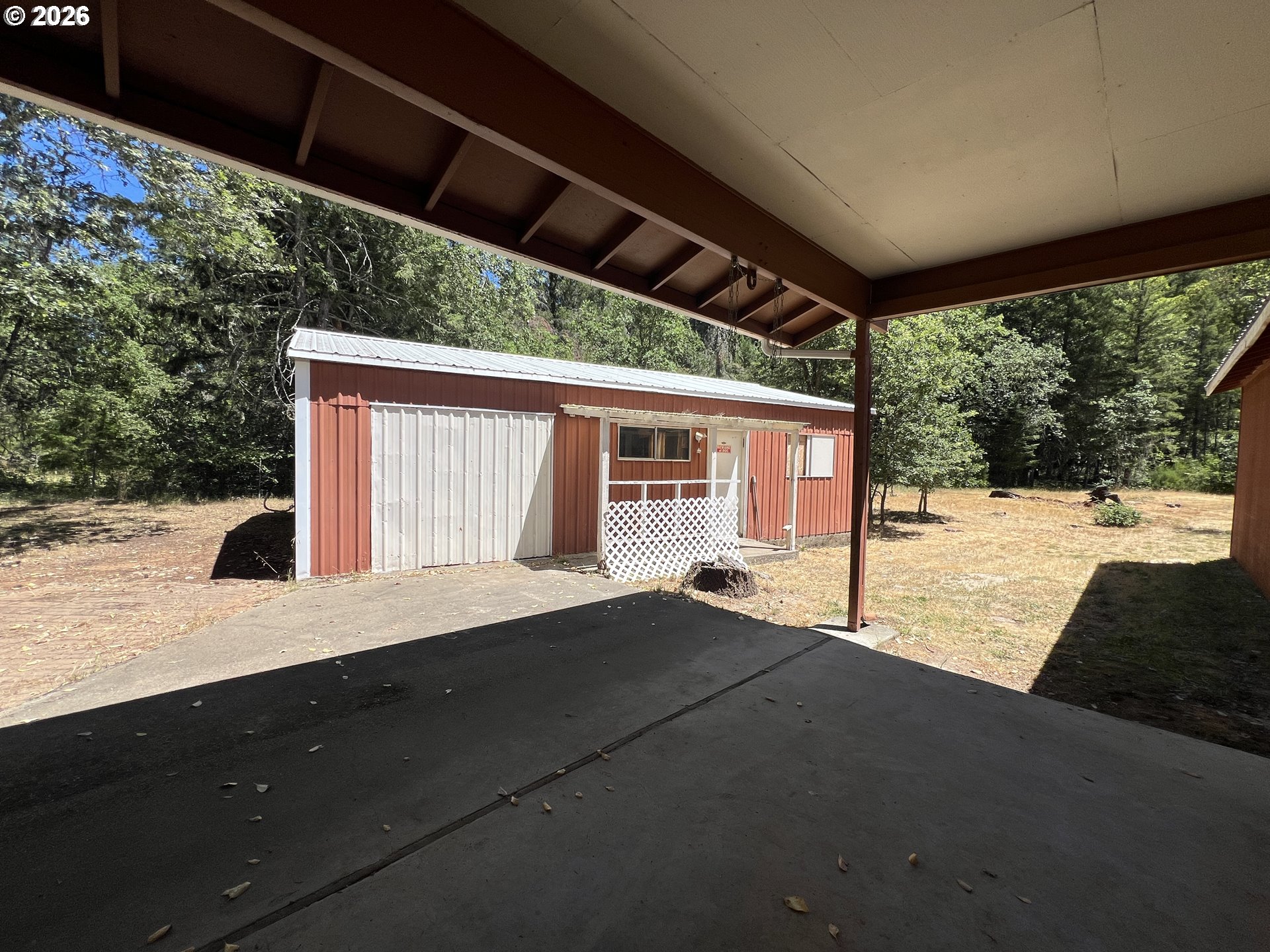 main property photo 9