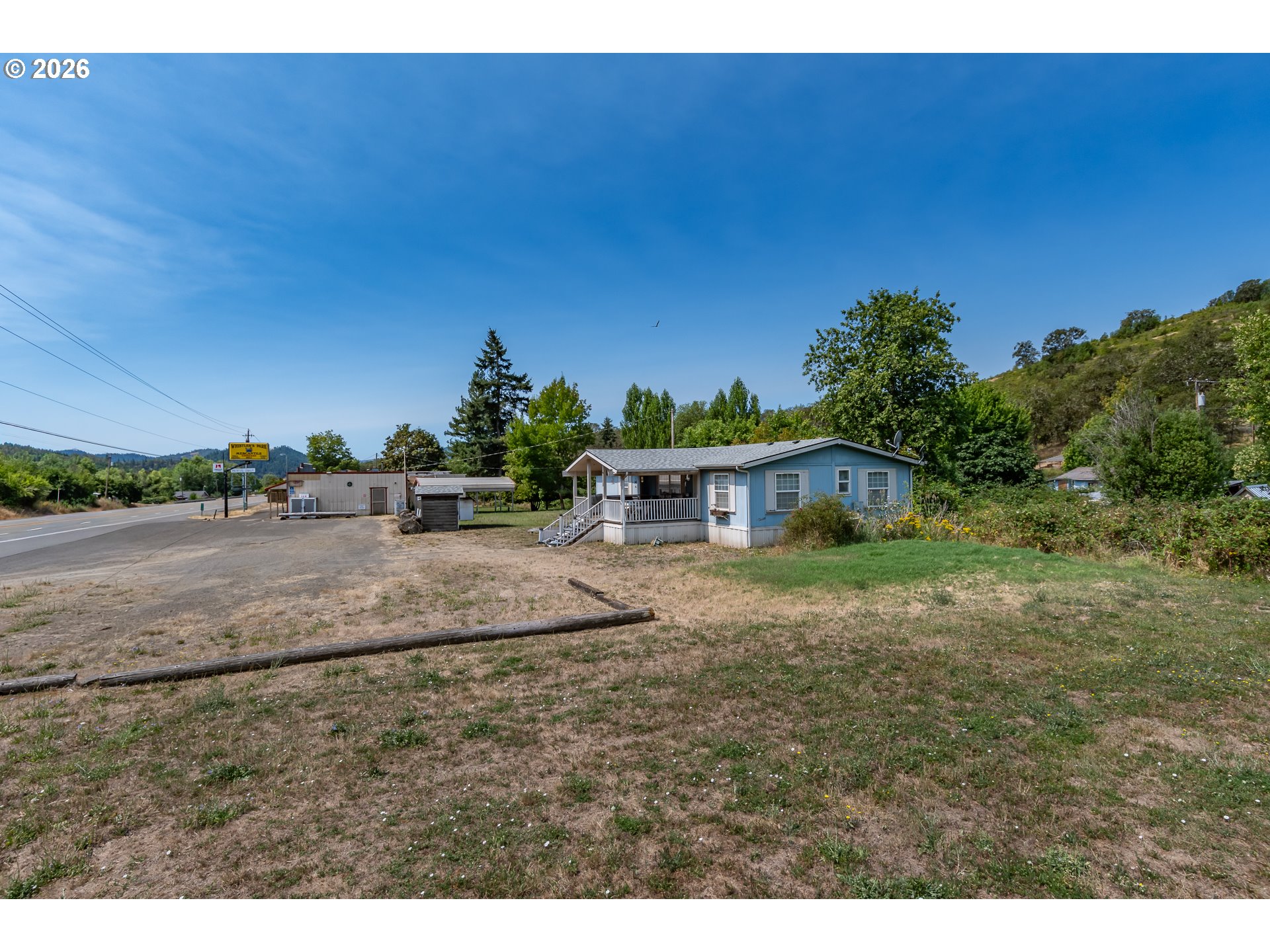 main property photo 4