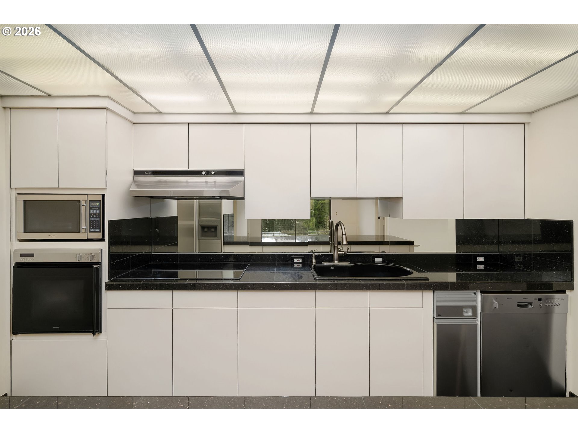 property viewer photo 14