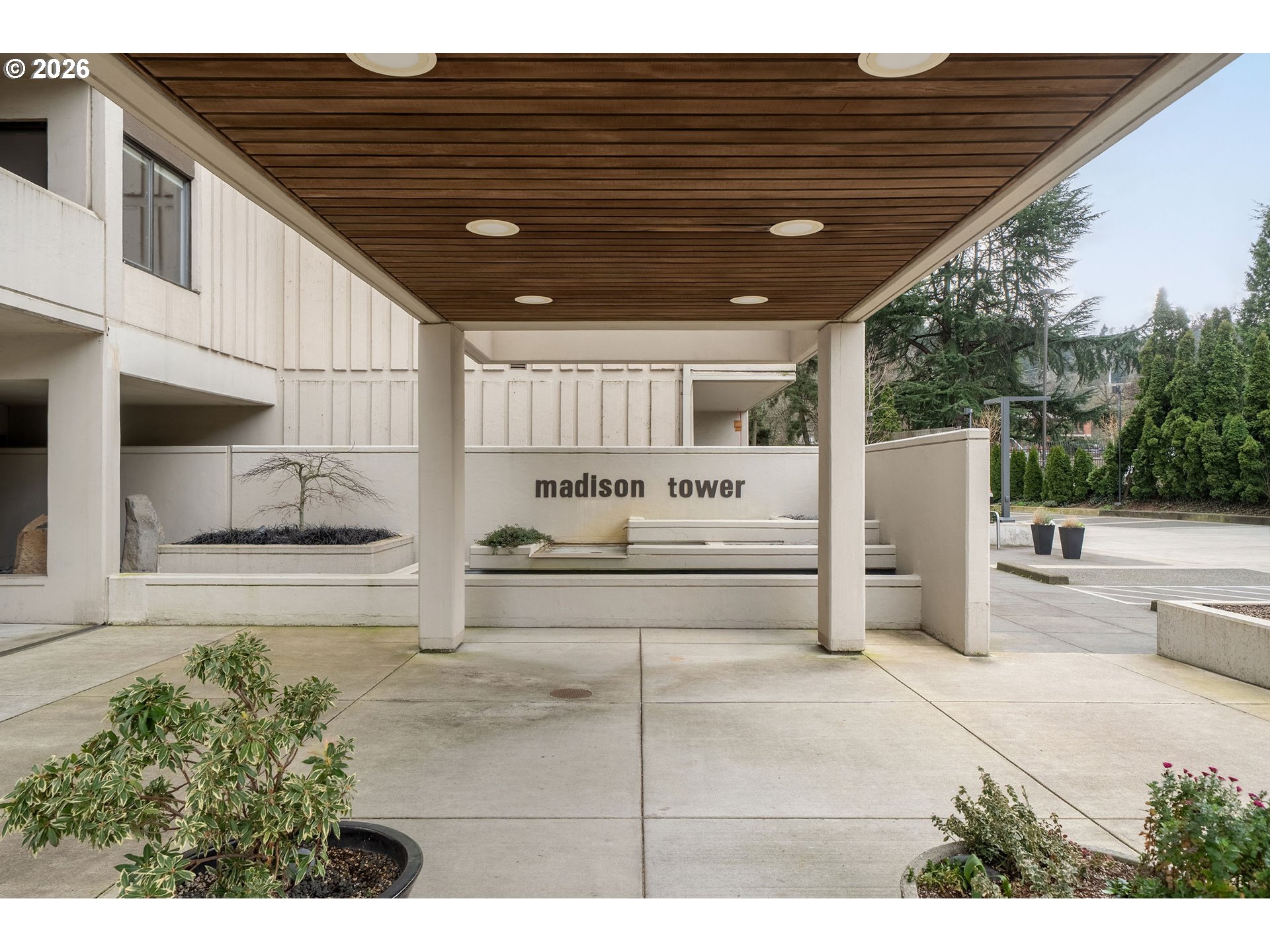 property viewer photo 5