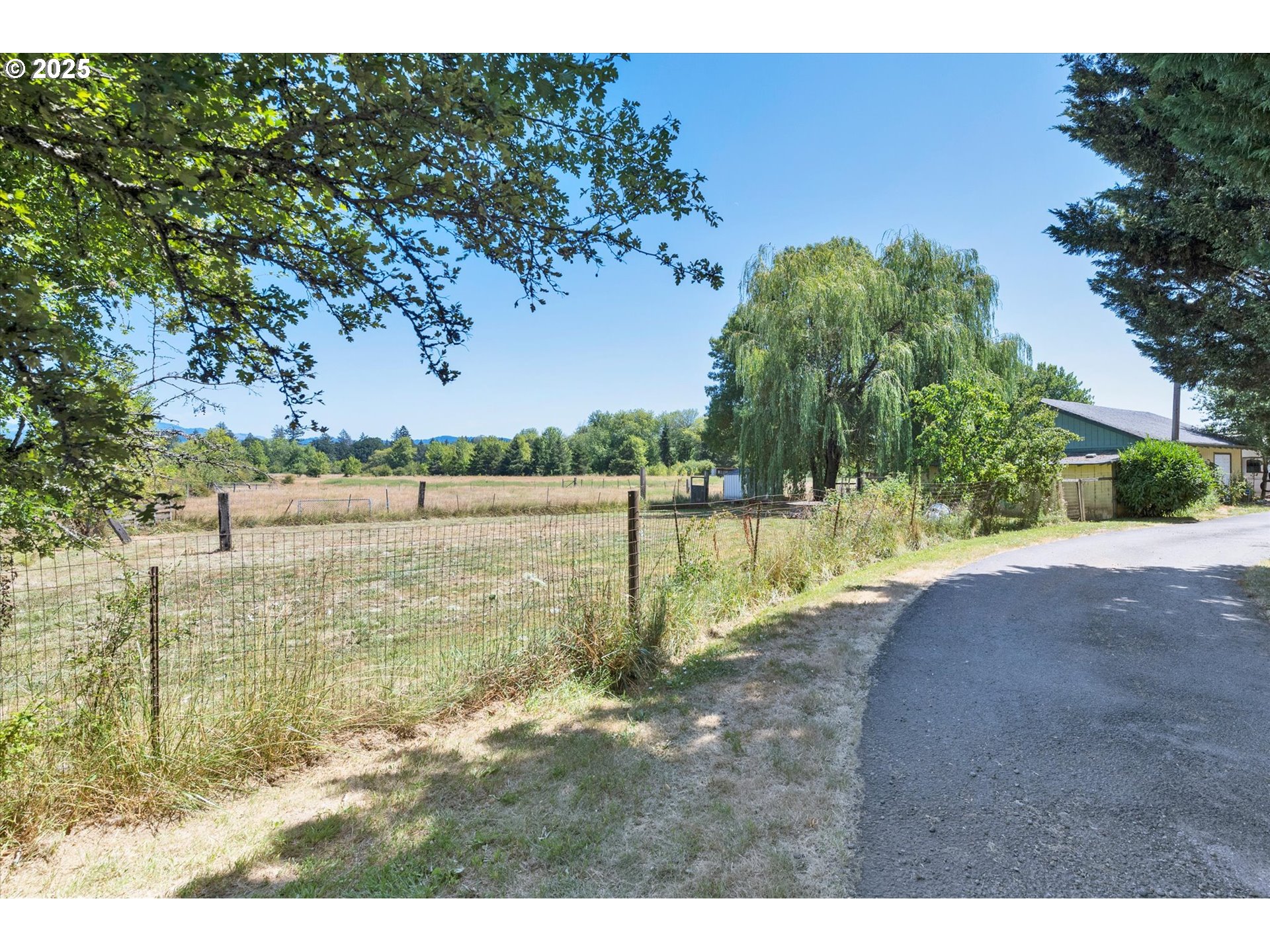 main property photo 27
