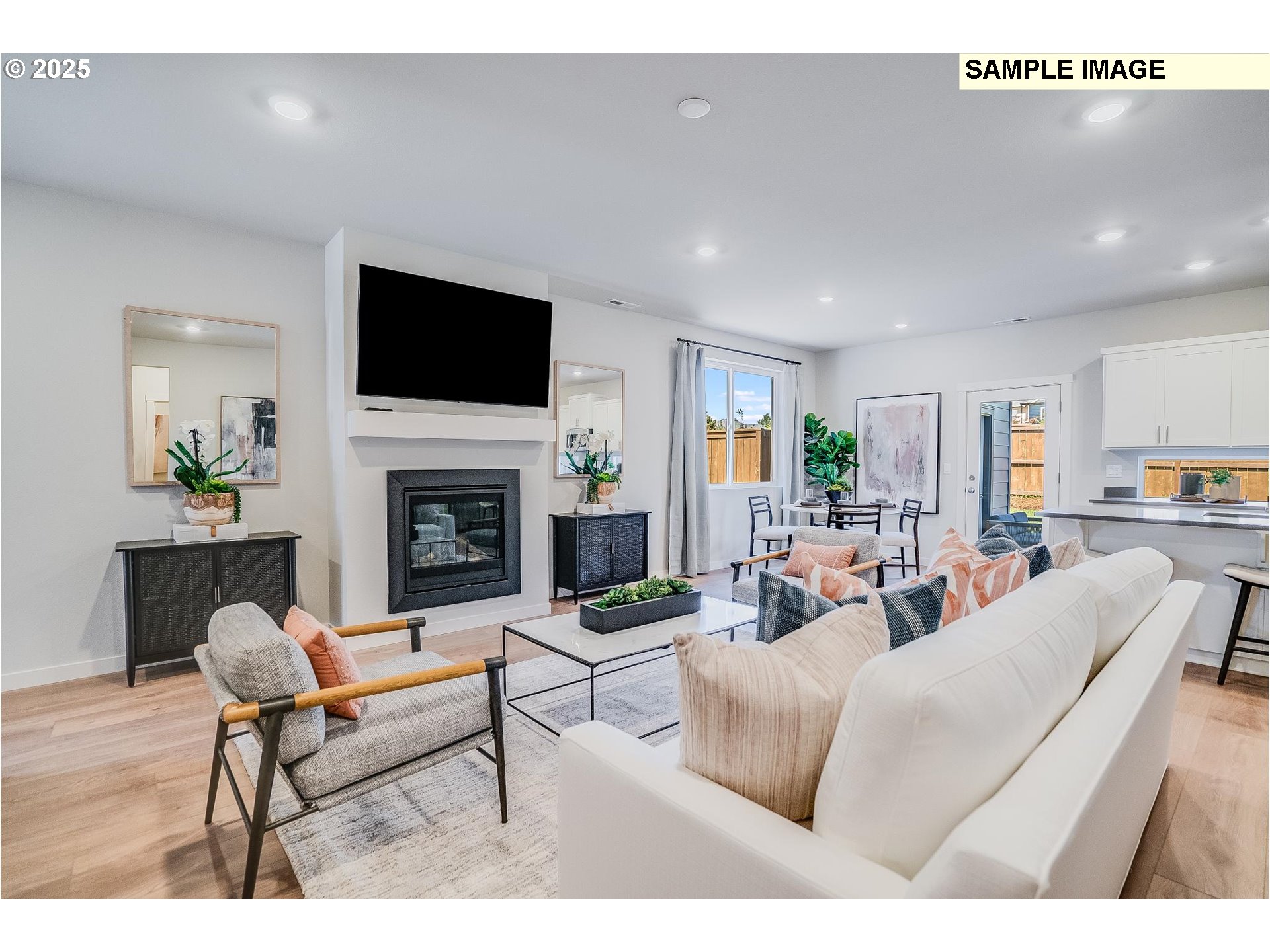property viewer photo 3