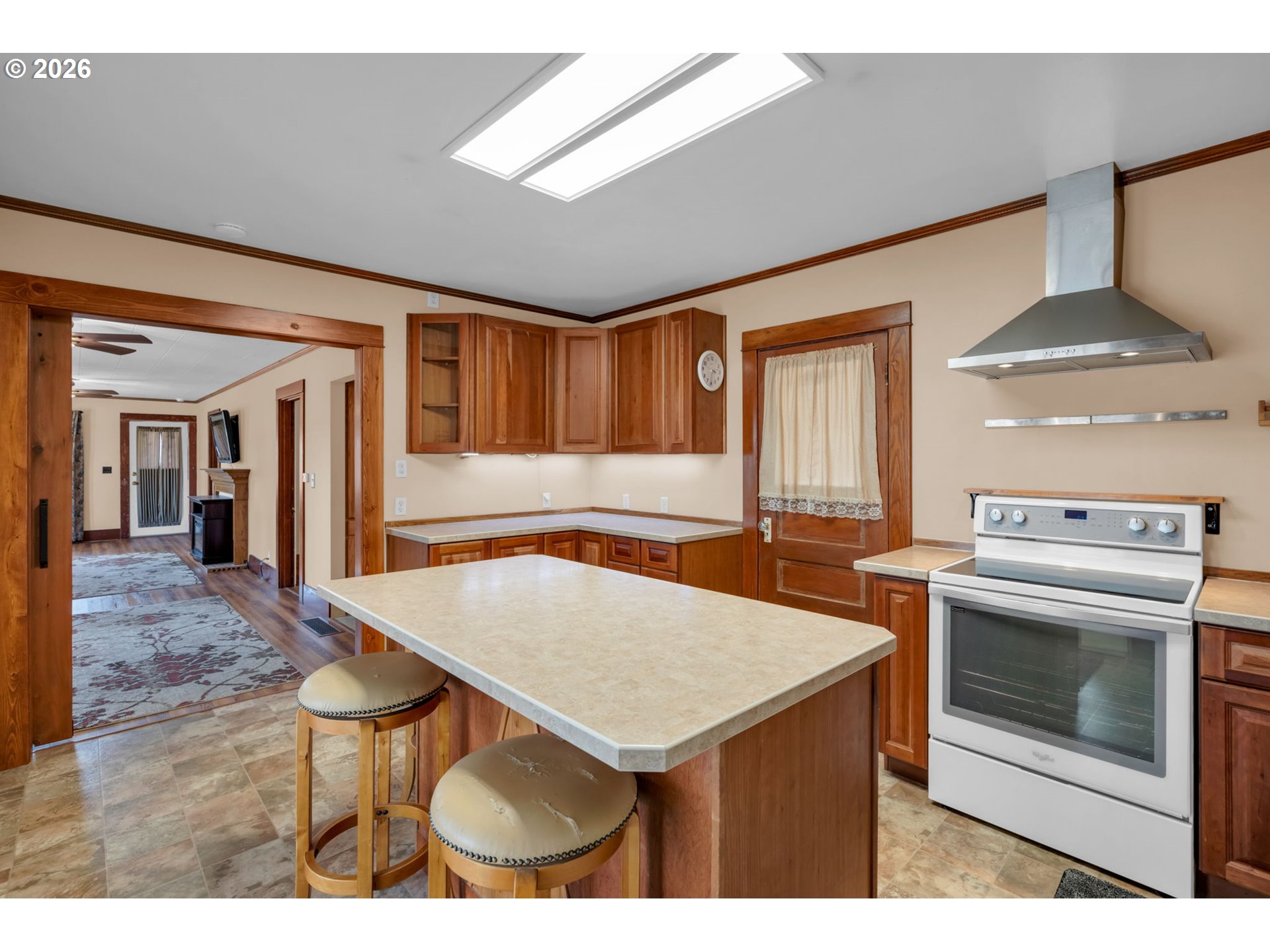 main property photo 14