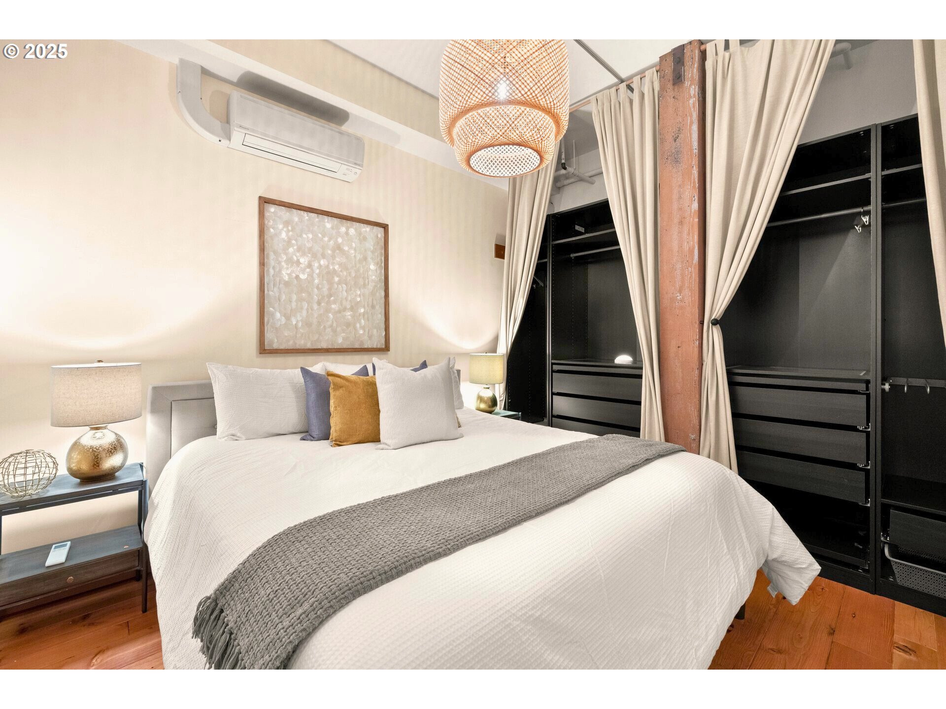 property viewer photo 12