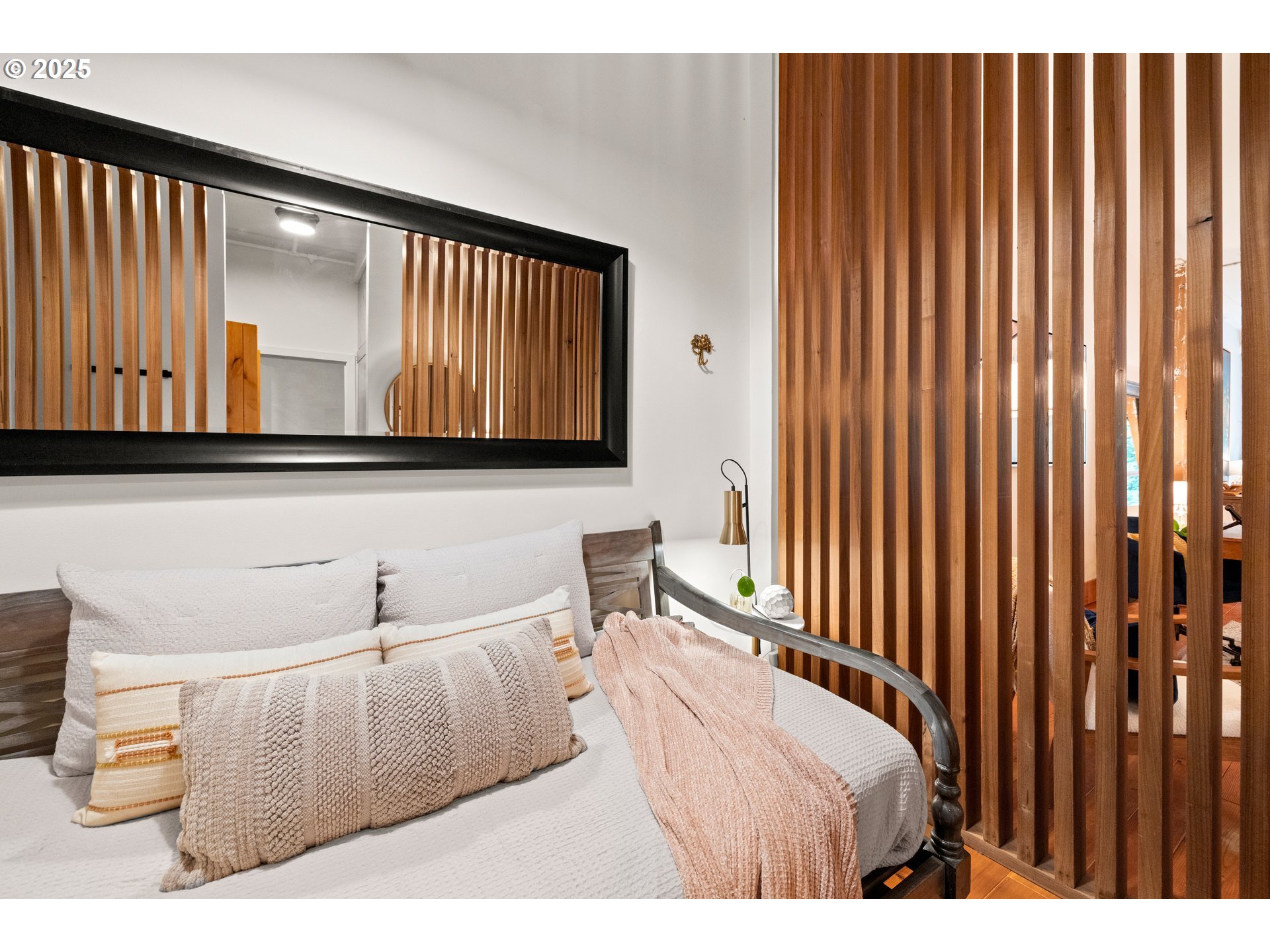 property viewer photo 14