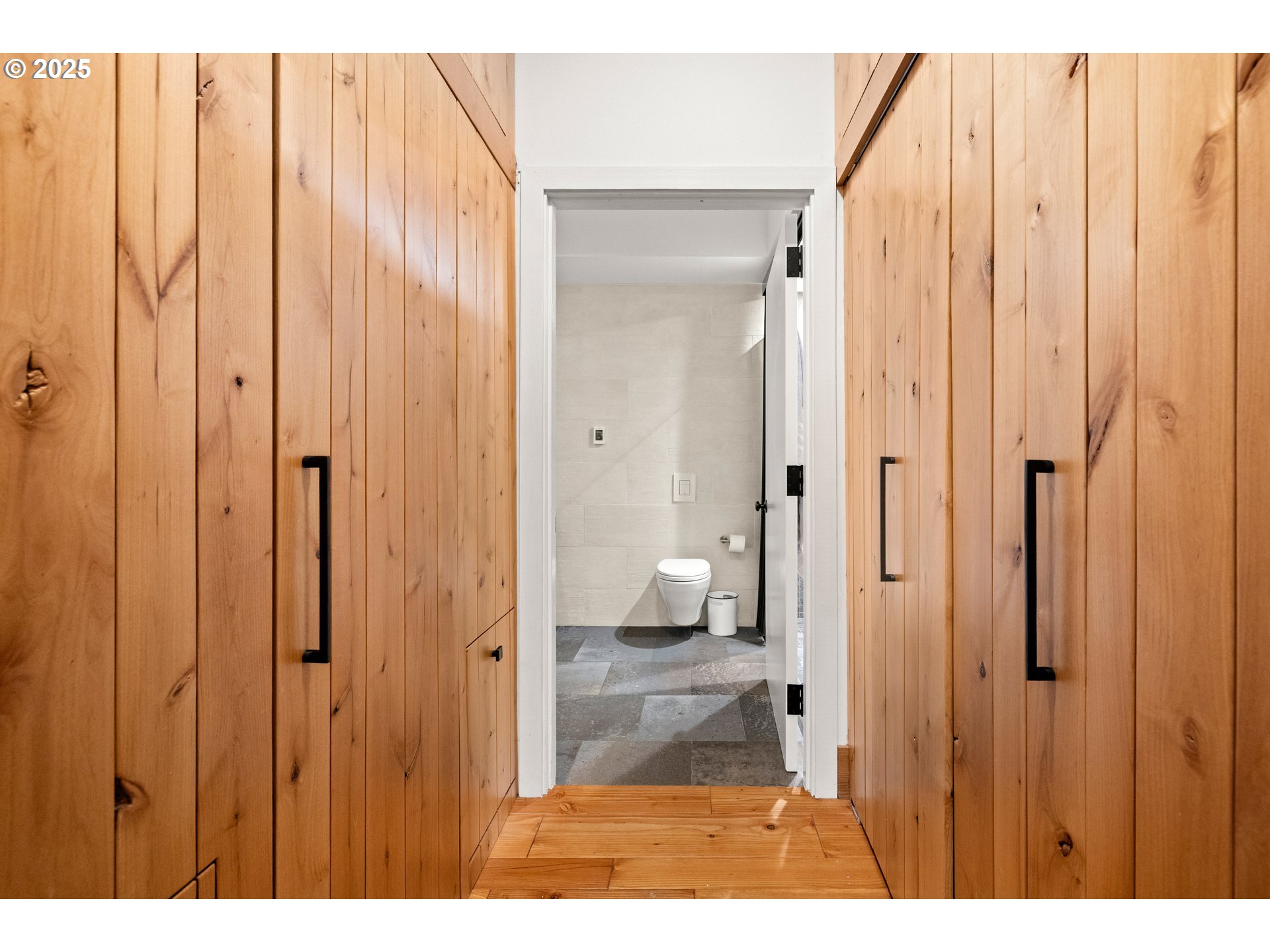 property viewer photo 15
