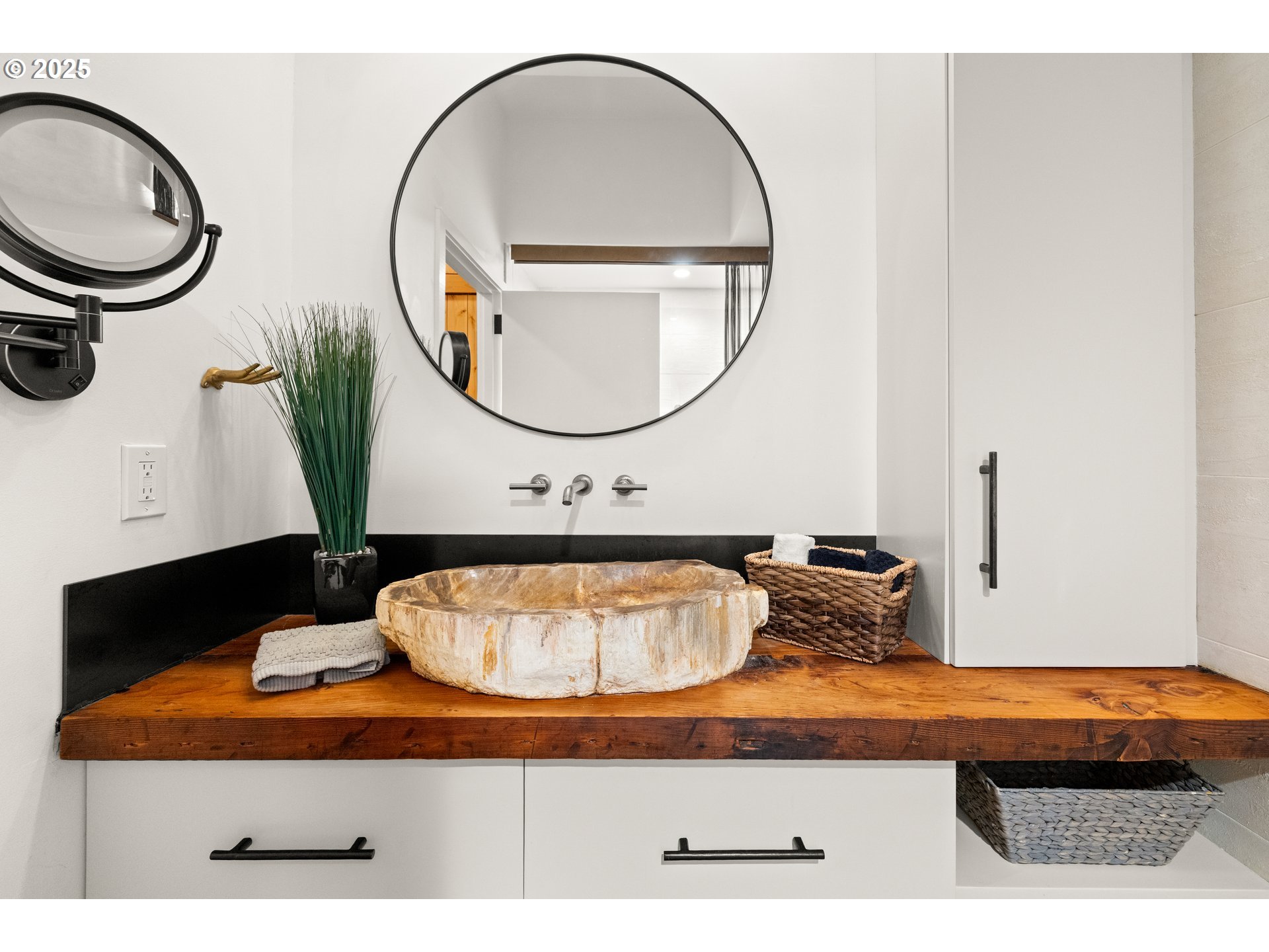 property viewer photo 17