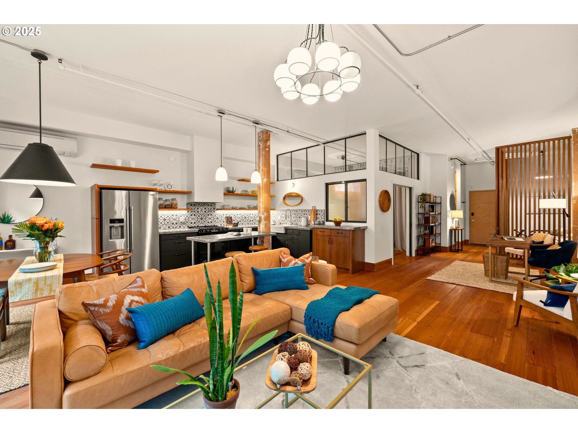 property viewer photo 2