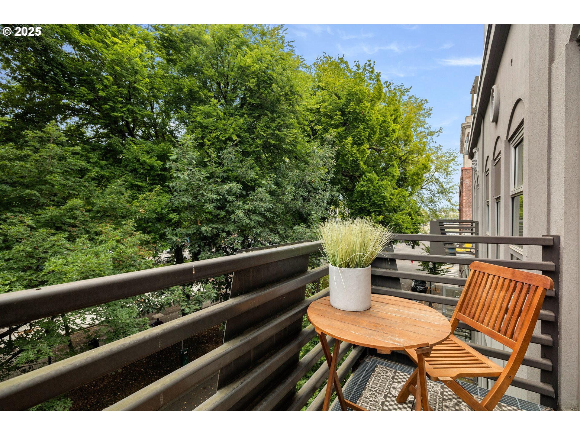 property viewer photo 8