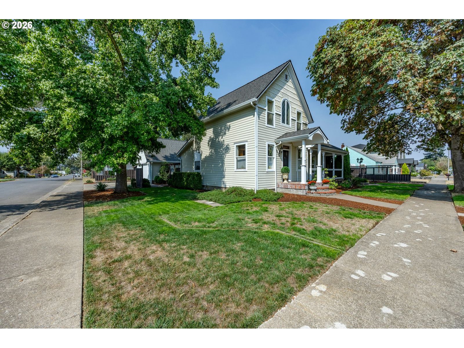 main property photo 5