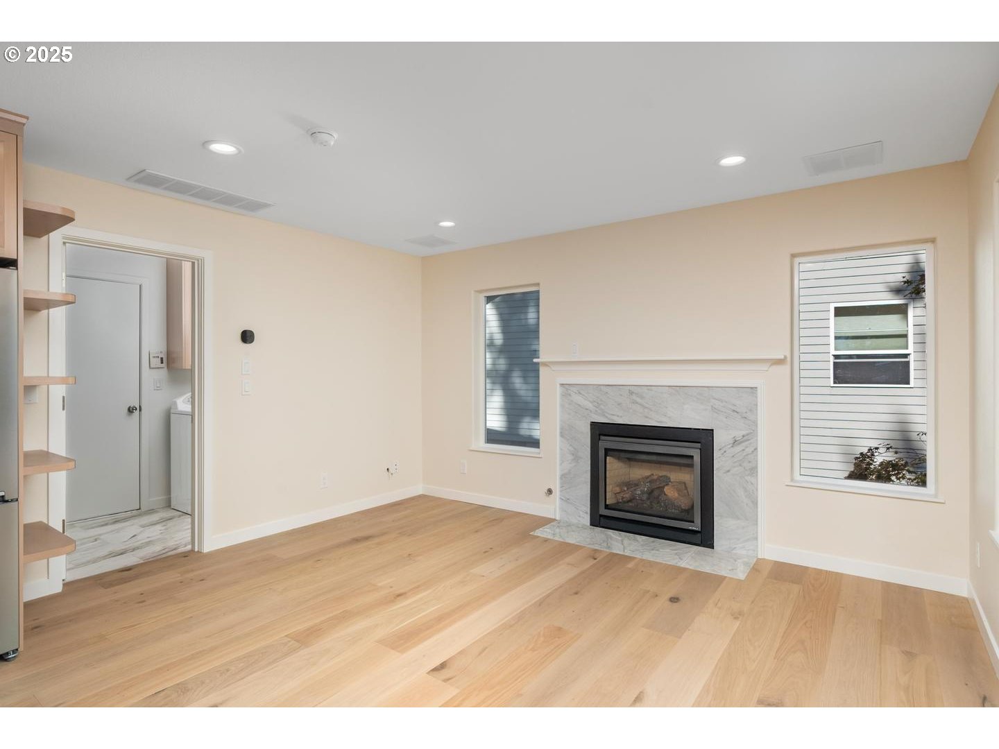 property viewer photo 19