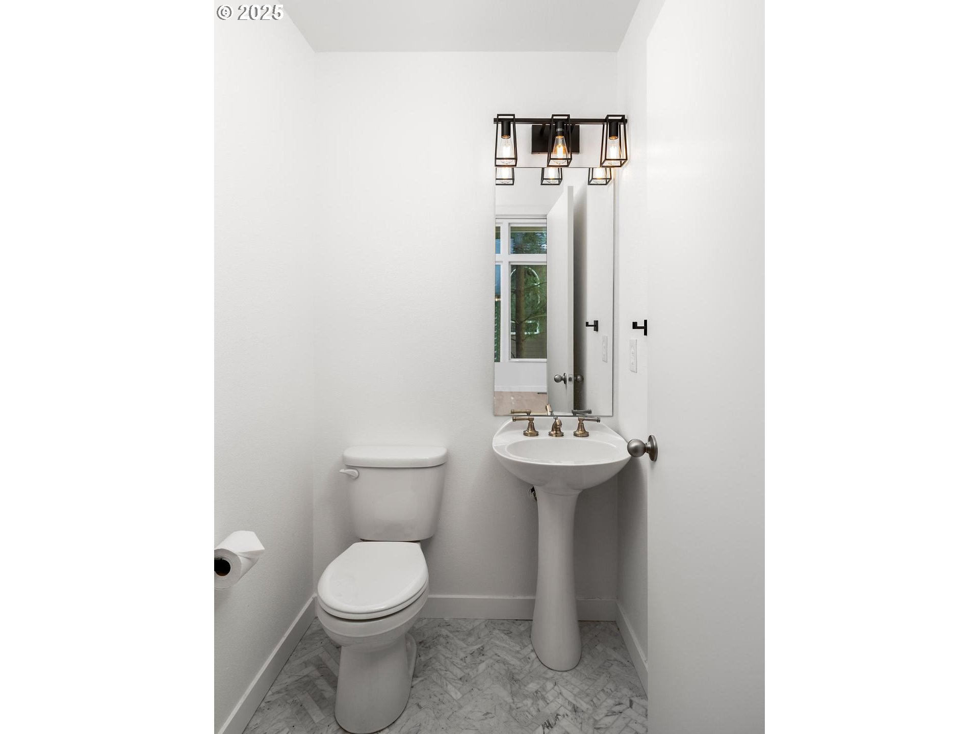 property viewer photo 22