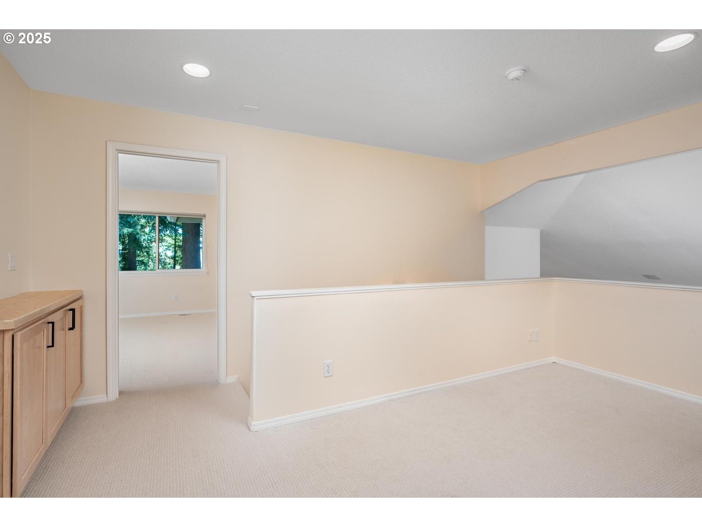 property viewer photo 23