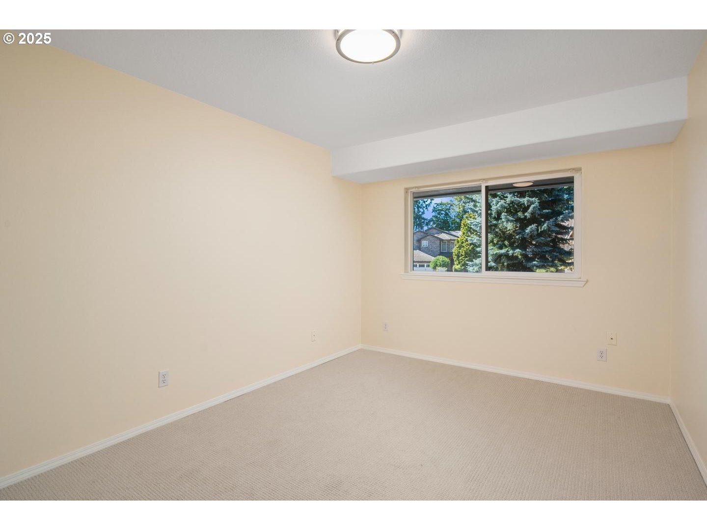 property viewer photo 32