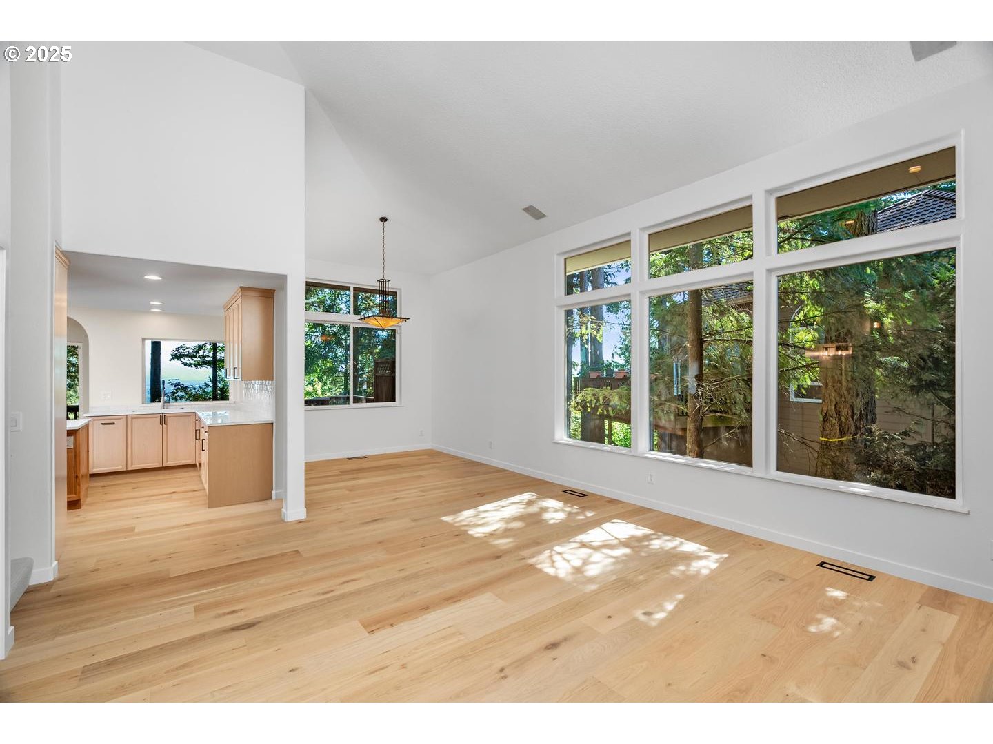 property viewer photo 4