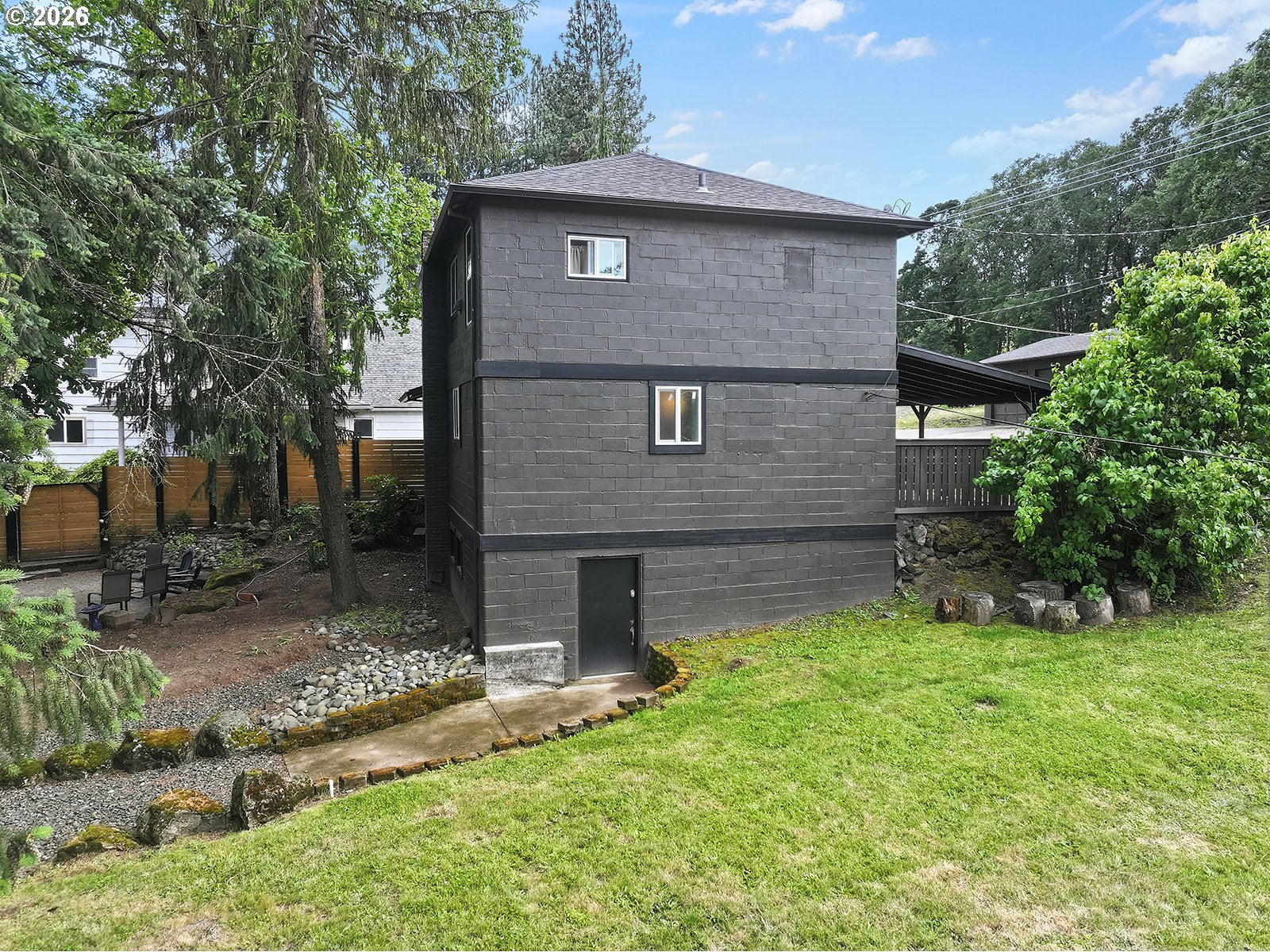 main property photo 43