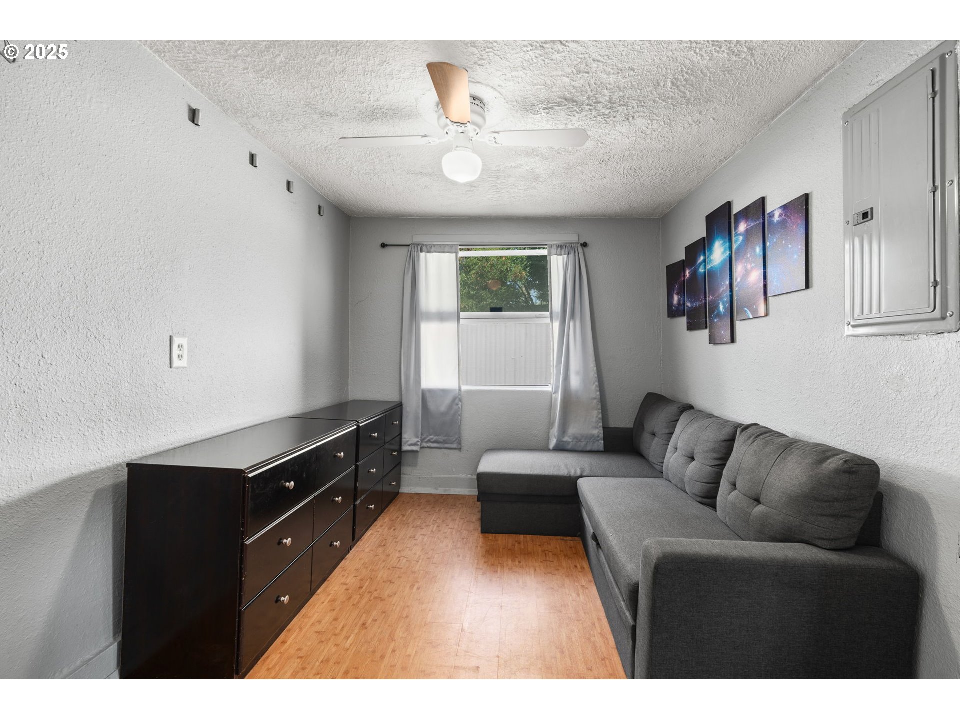 property viewer photo 10