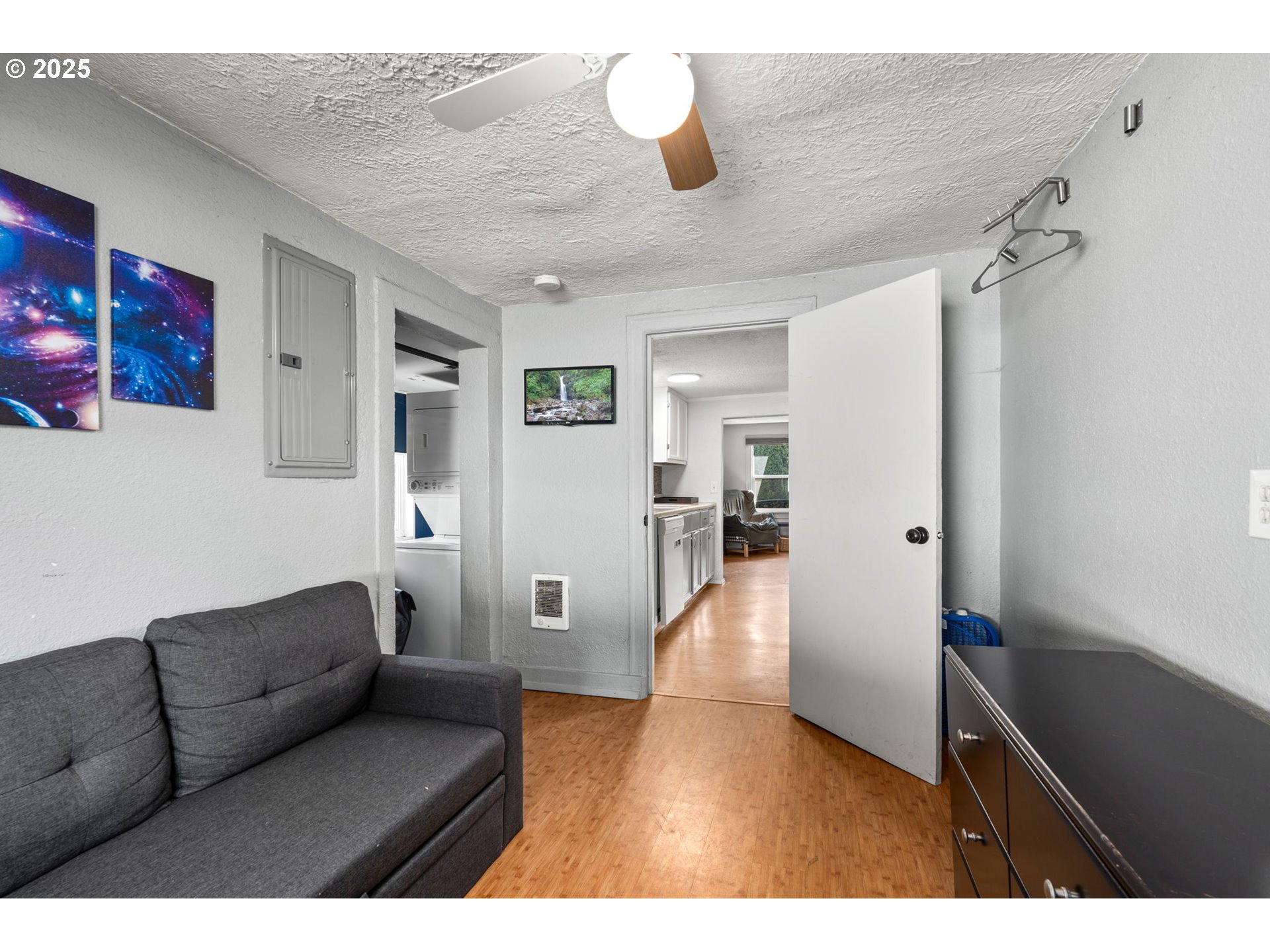 property viewer photo 11