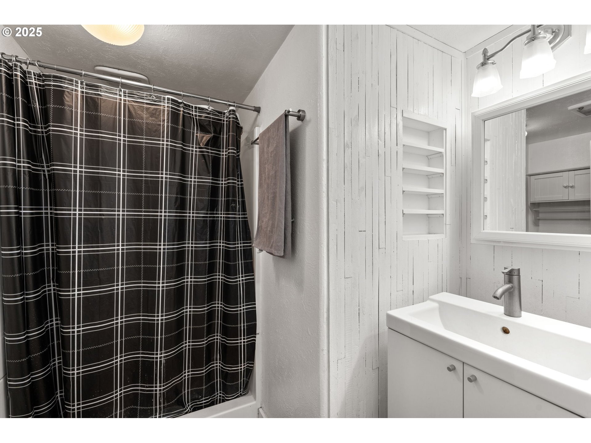 property viewer photo 13