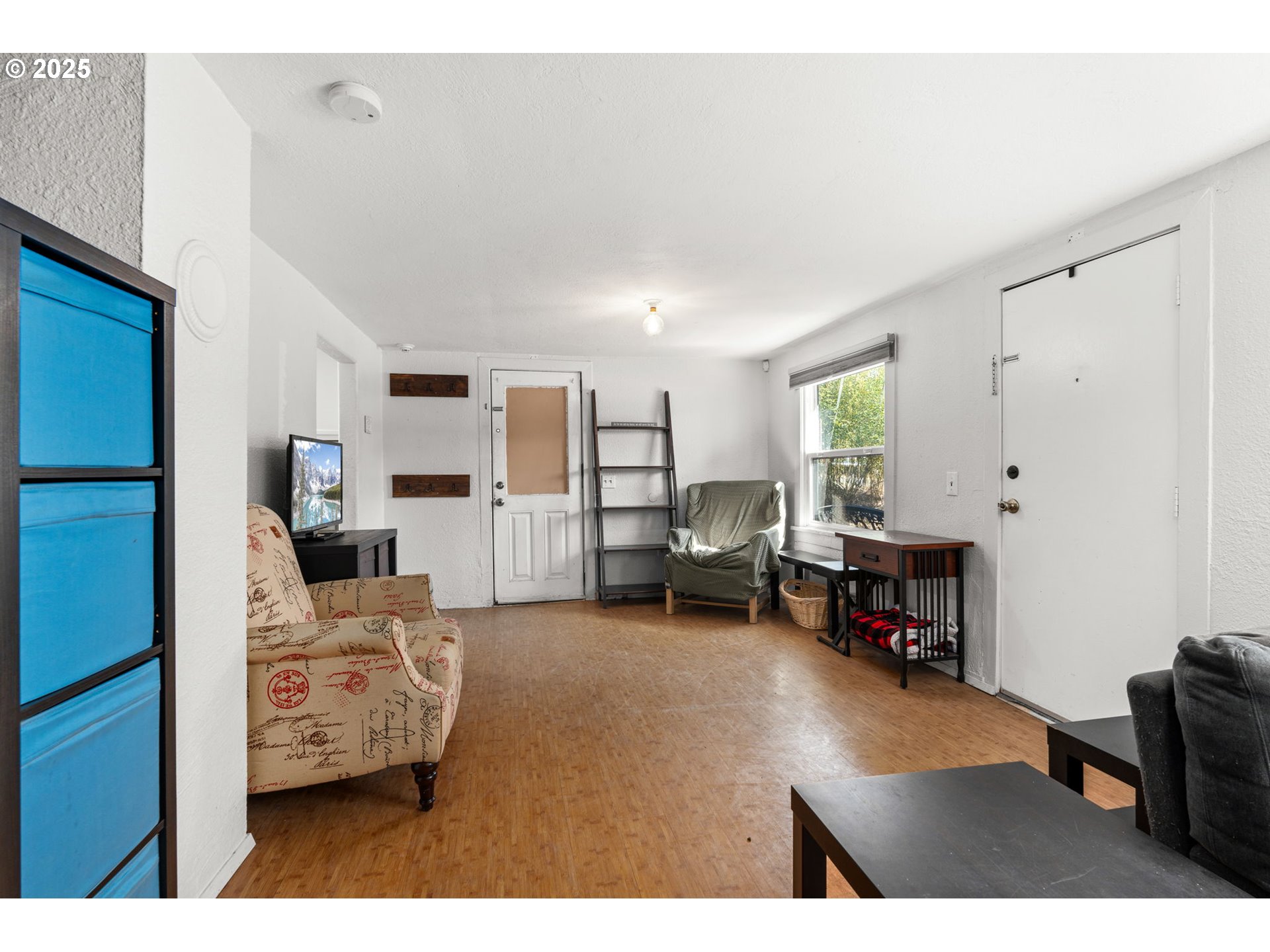 property viewer photo 4