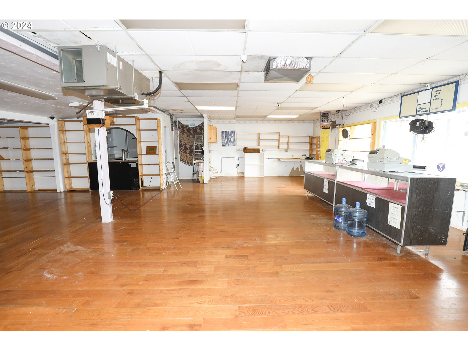 main property photo 11
