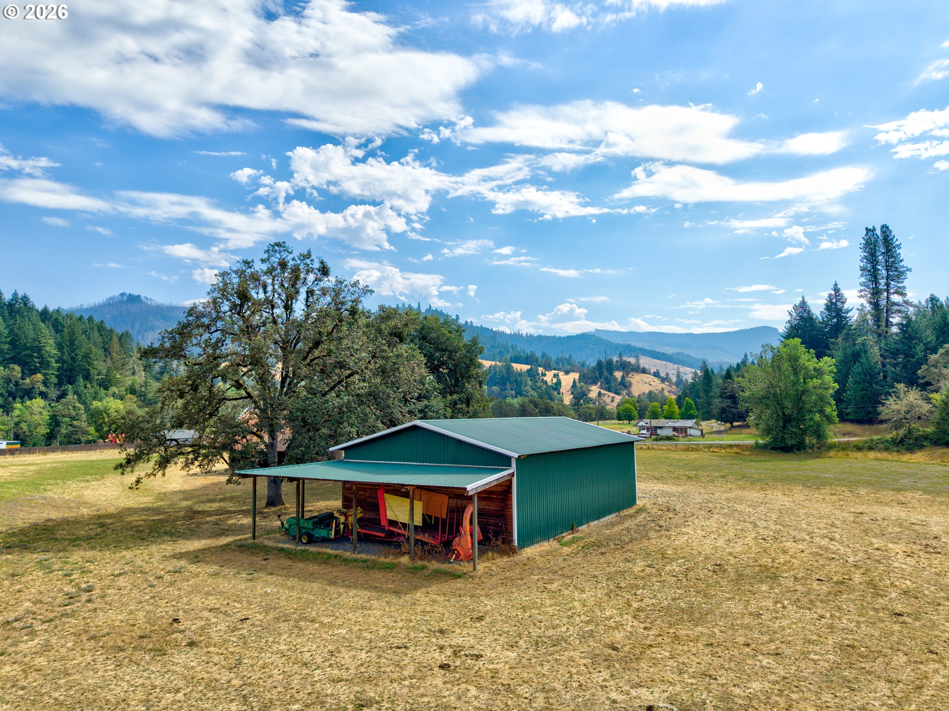 main property photo 11