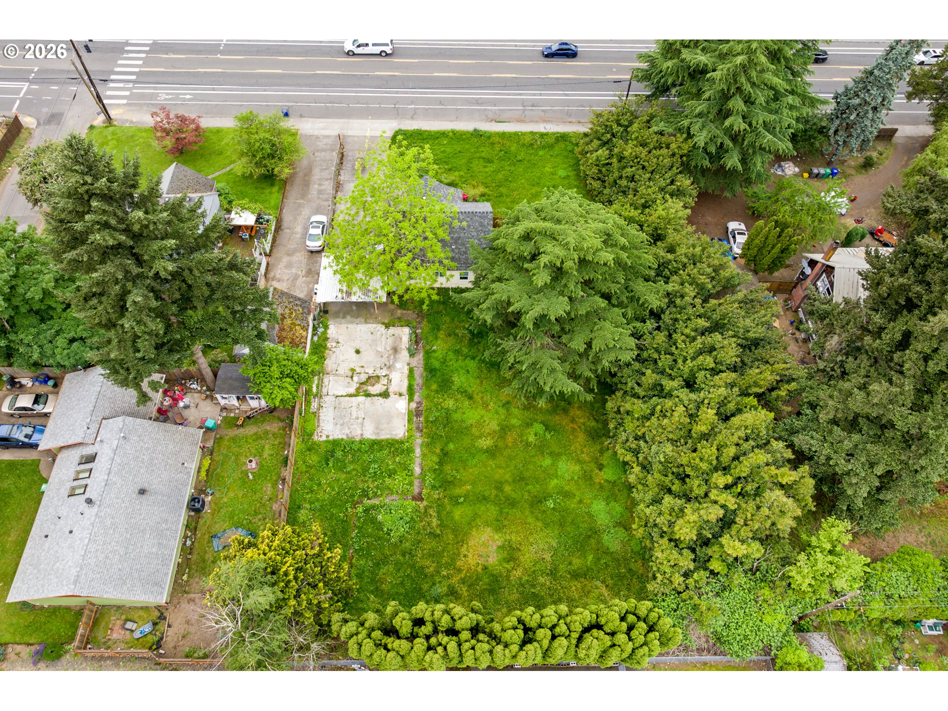 main property photo 28