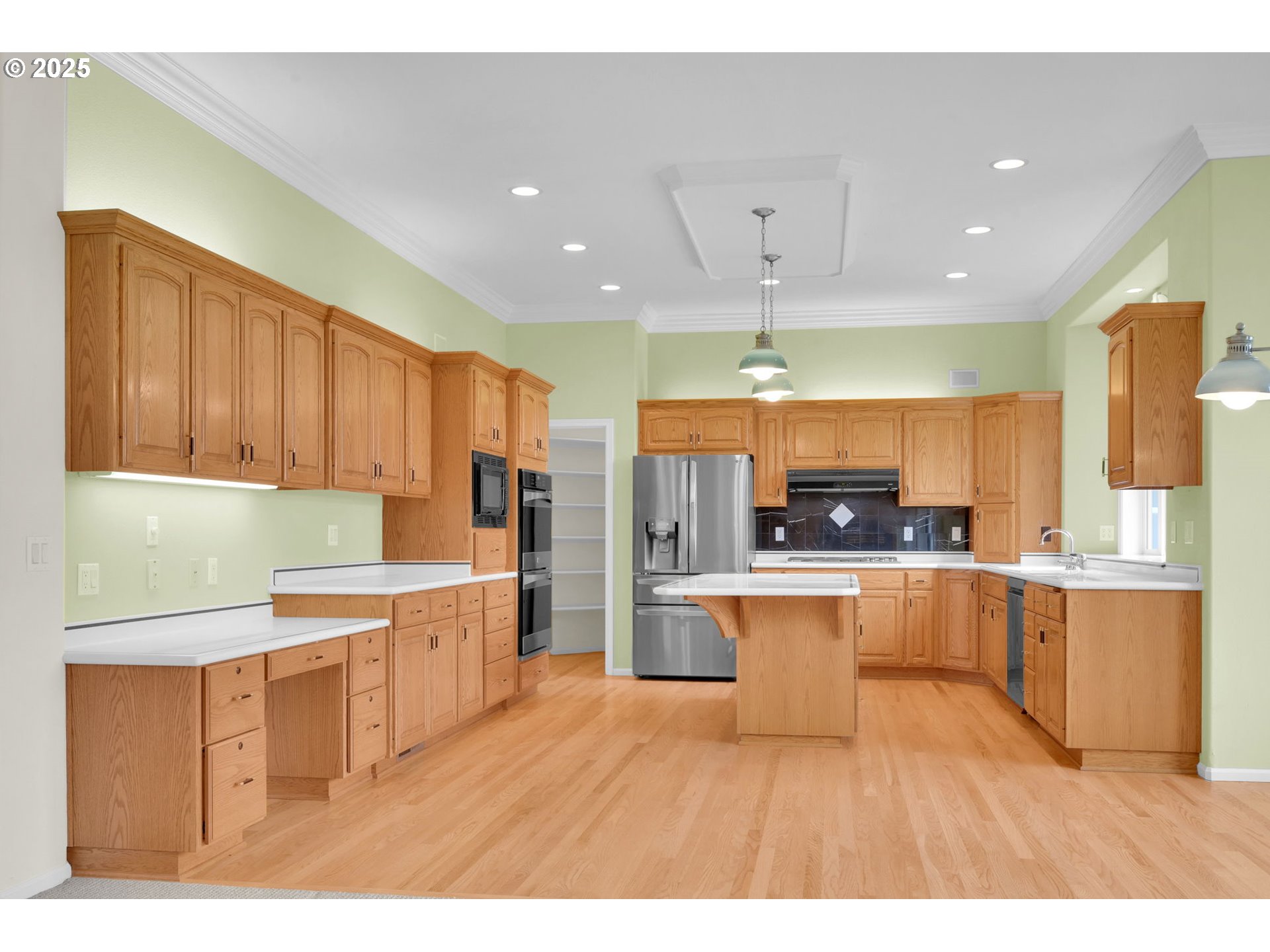 property viewer photo 13