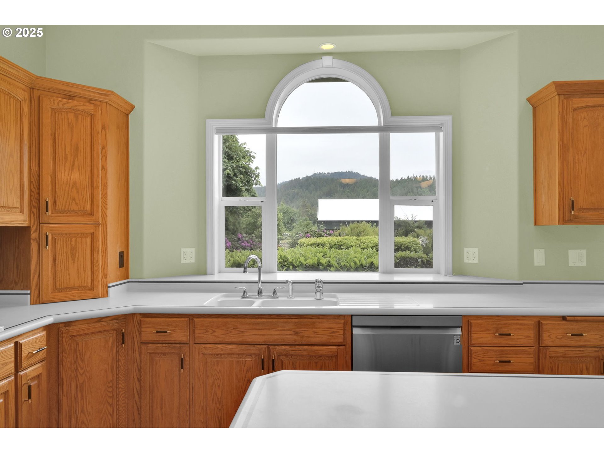 property viewer photo 18