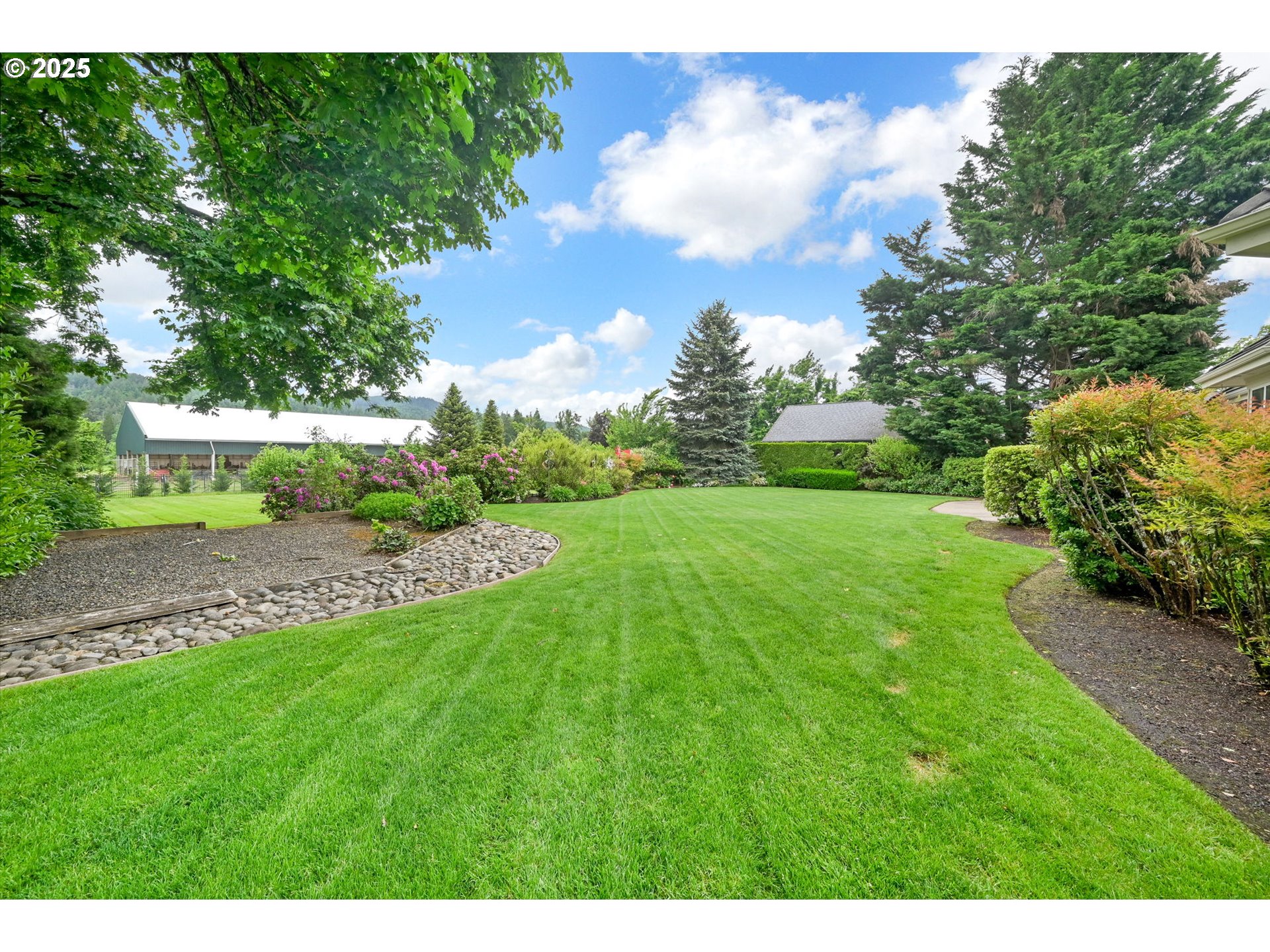 property viewer photo 37