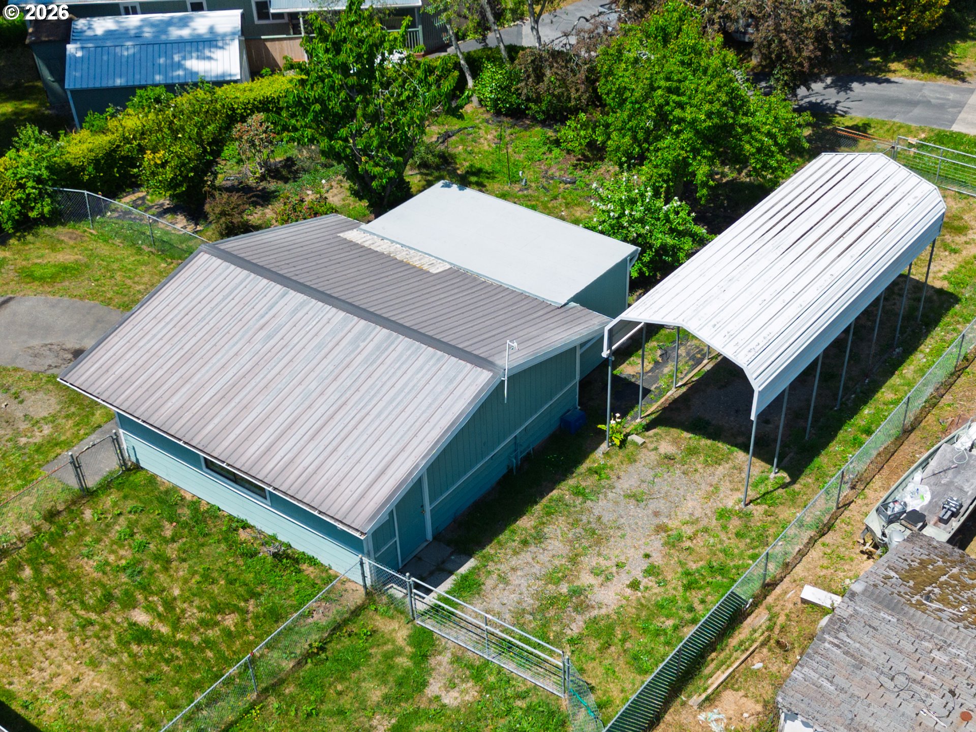 main property photo 30