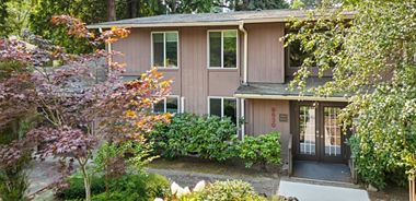 image of property with 3 Bed | 2 Bath | 1,252 Sqft