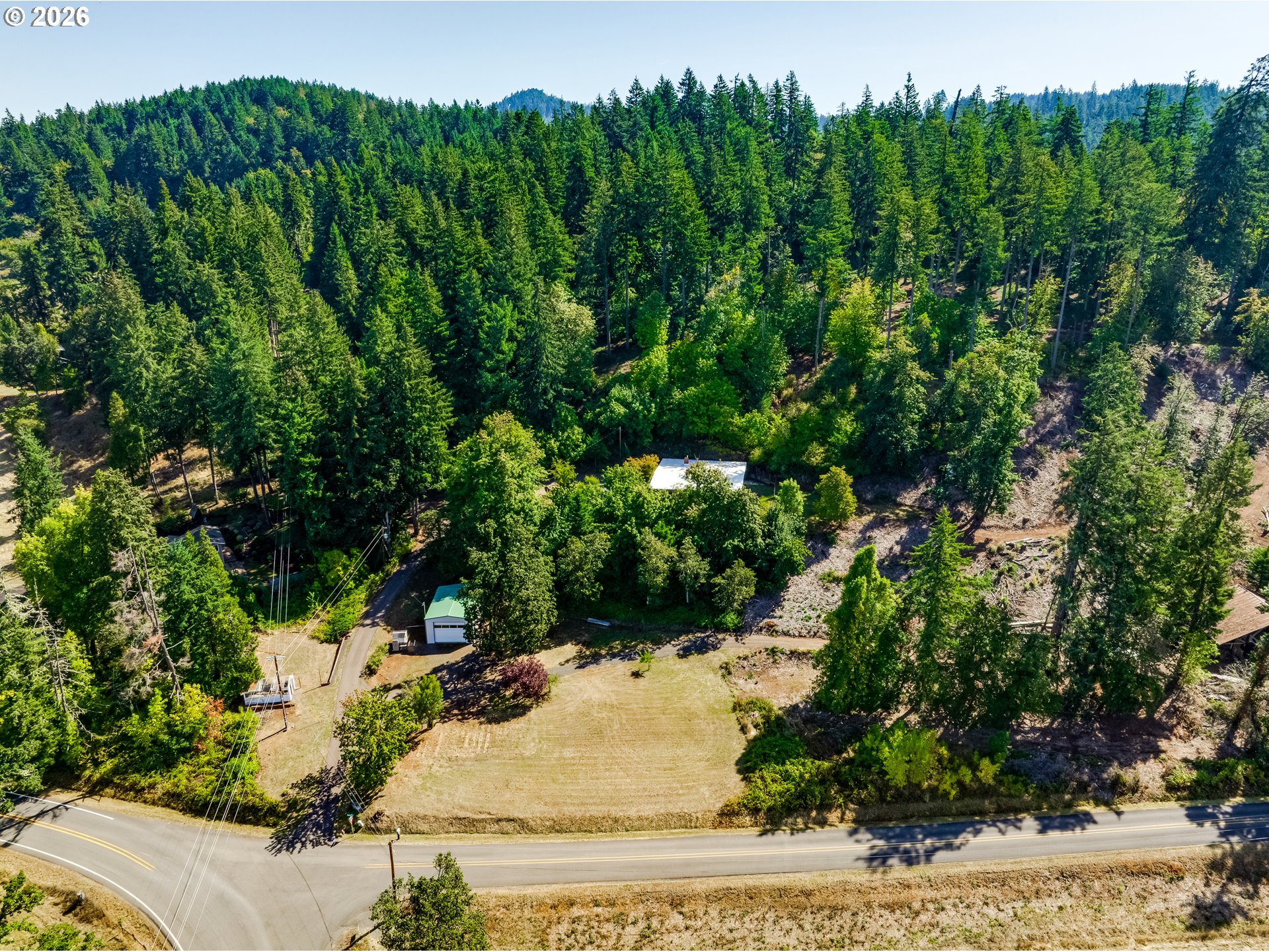 main property photo 40