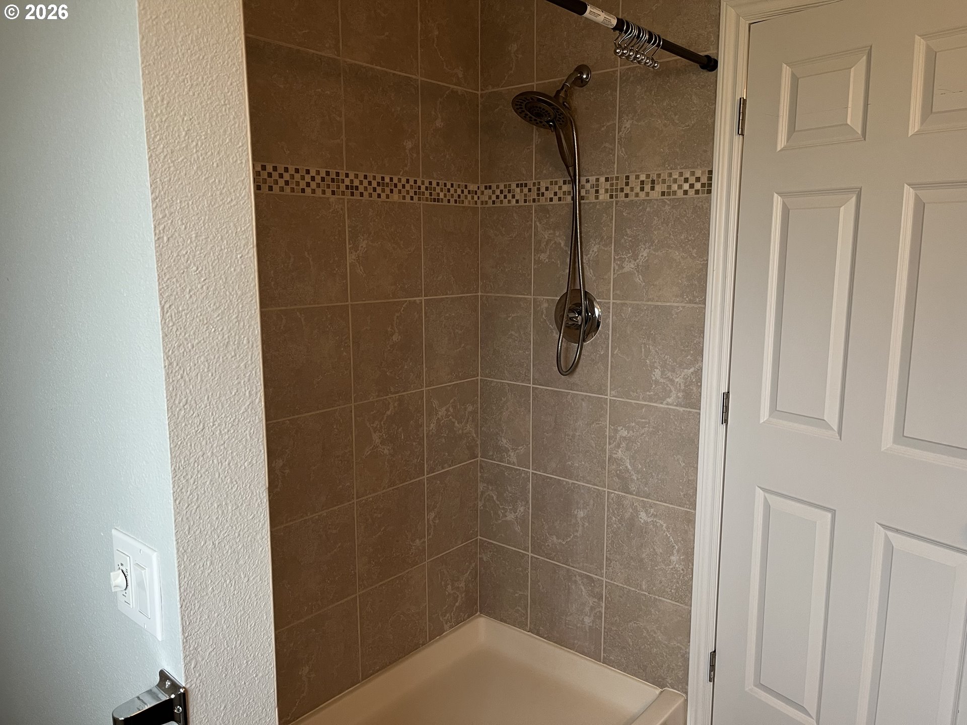 property viewer photo 10