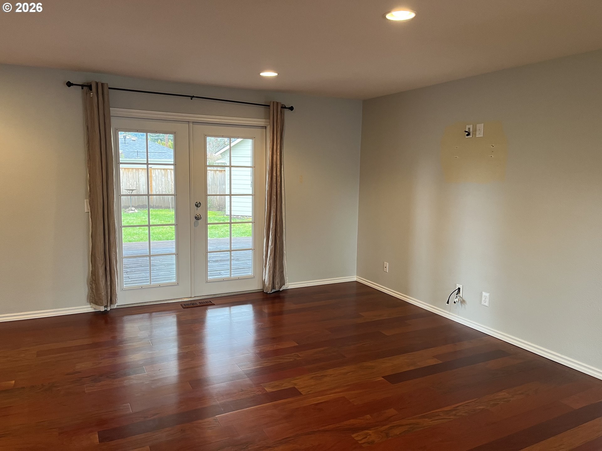 property viewer photo 16