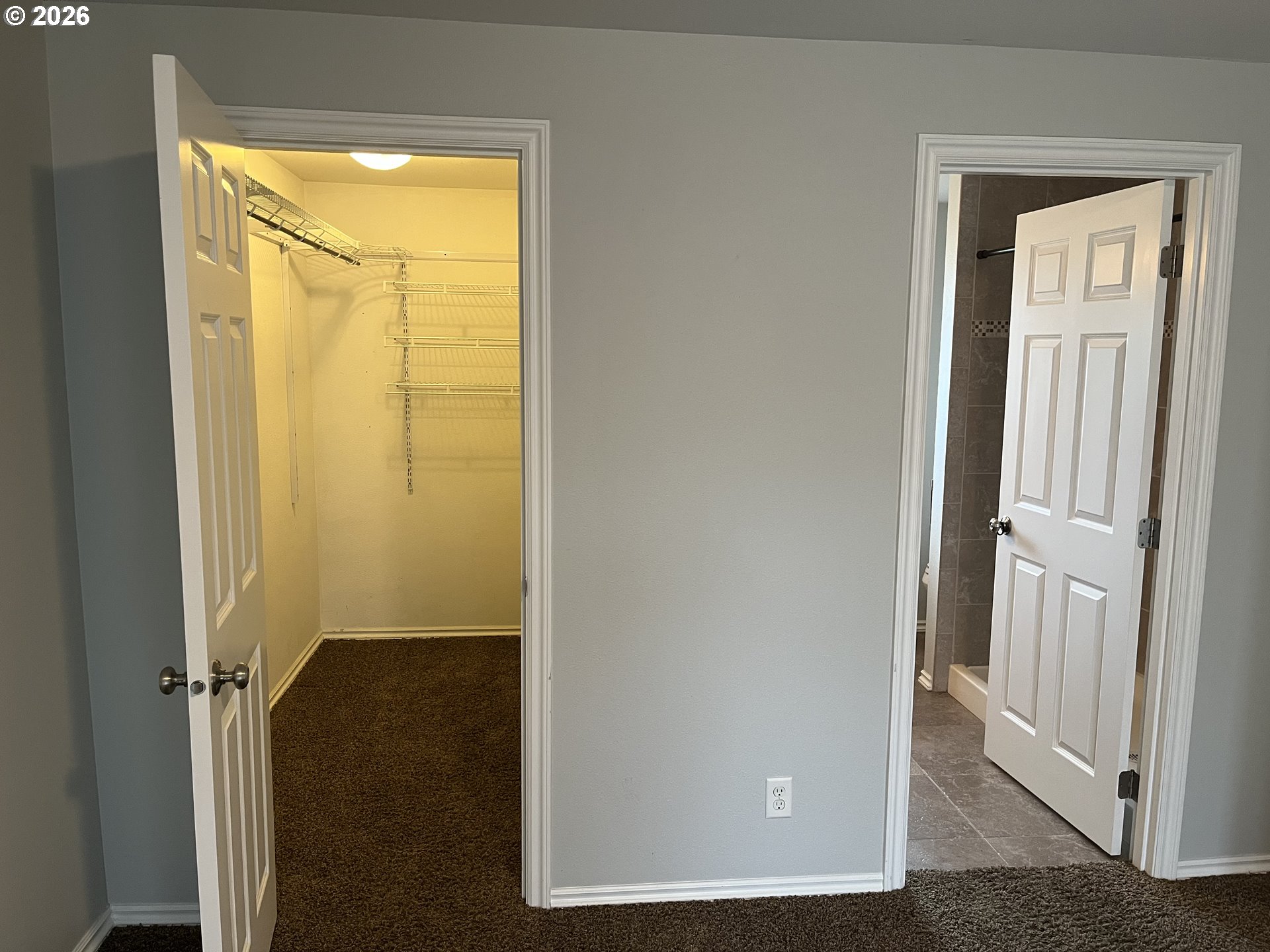 property viewer photo 7