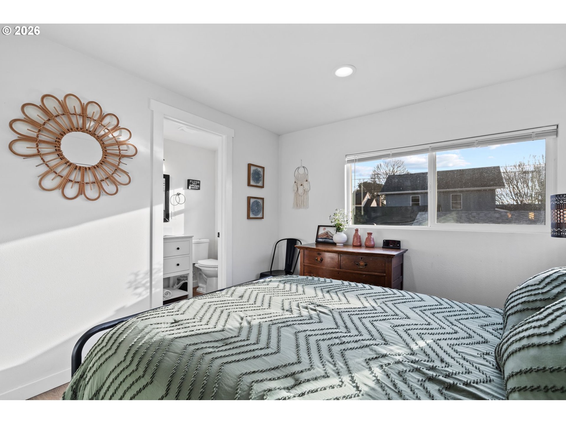 property viewer photo 18