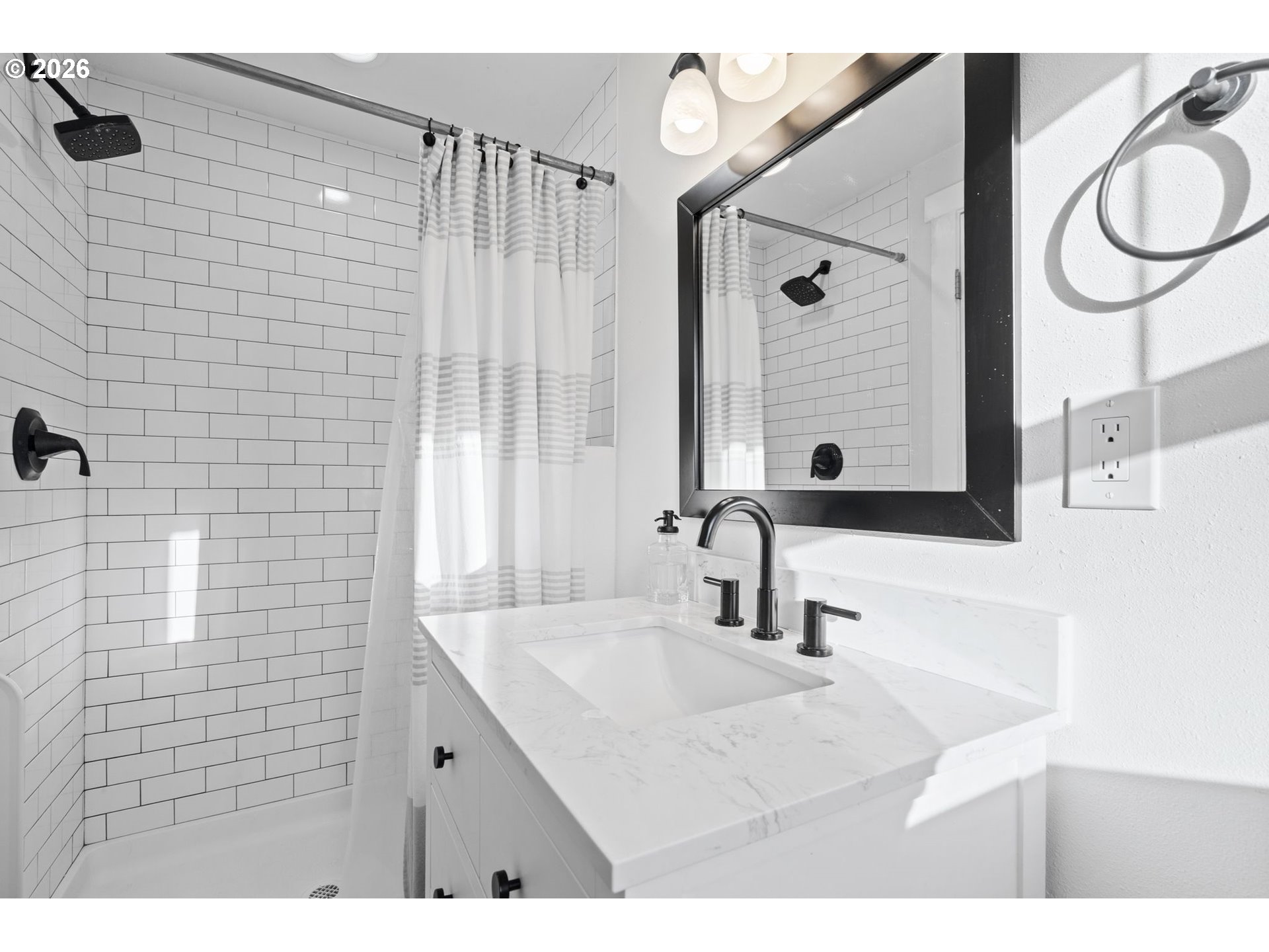 property viewer photo 21