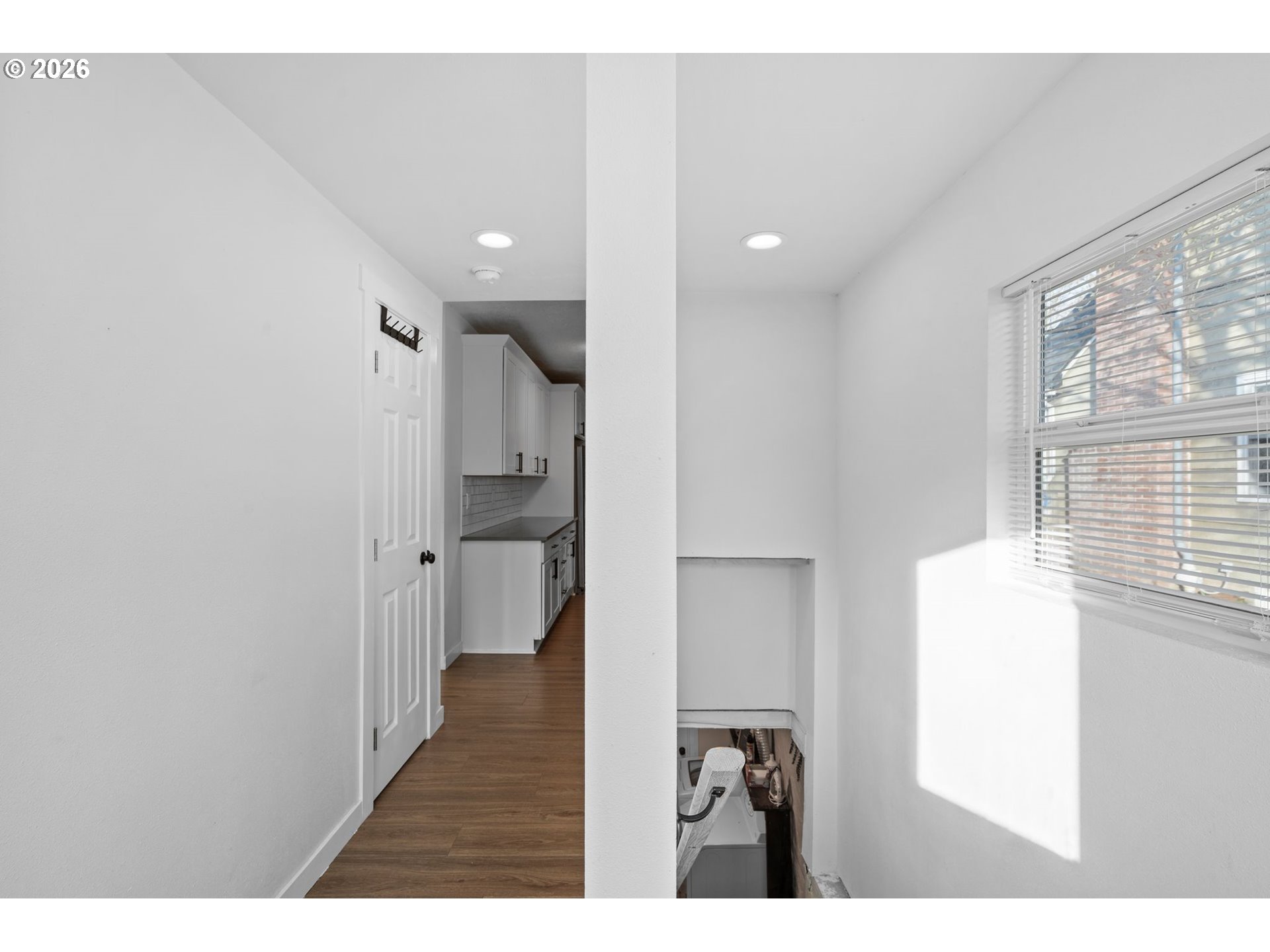 property viewer photo 26