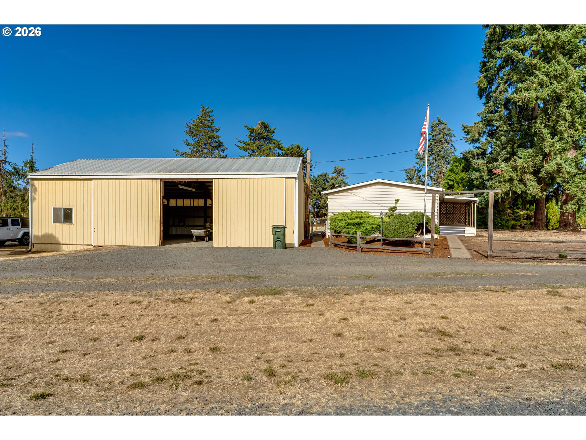 main property photo 5