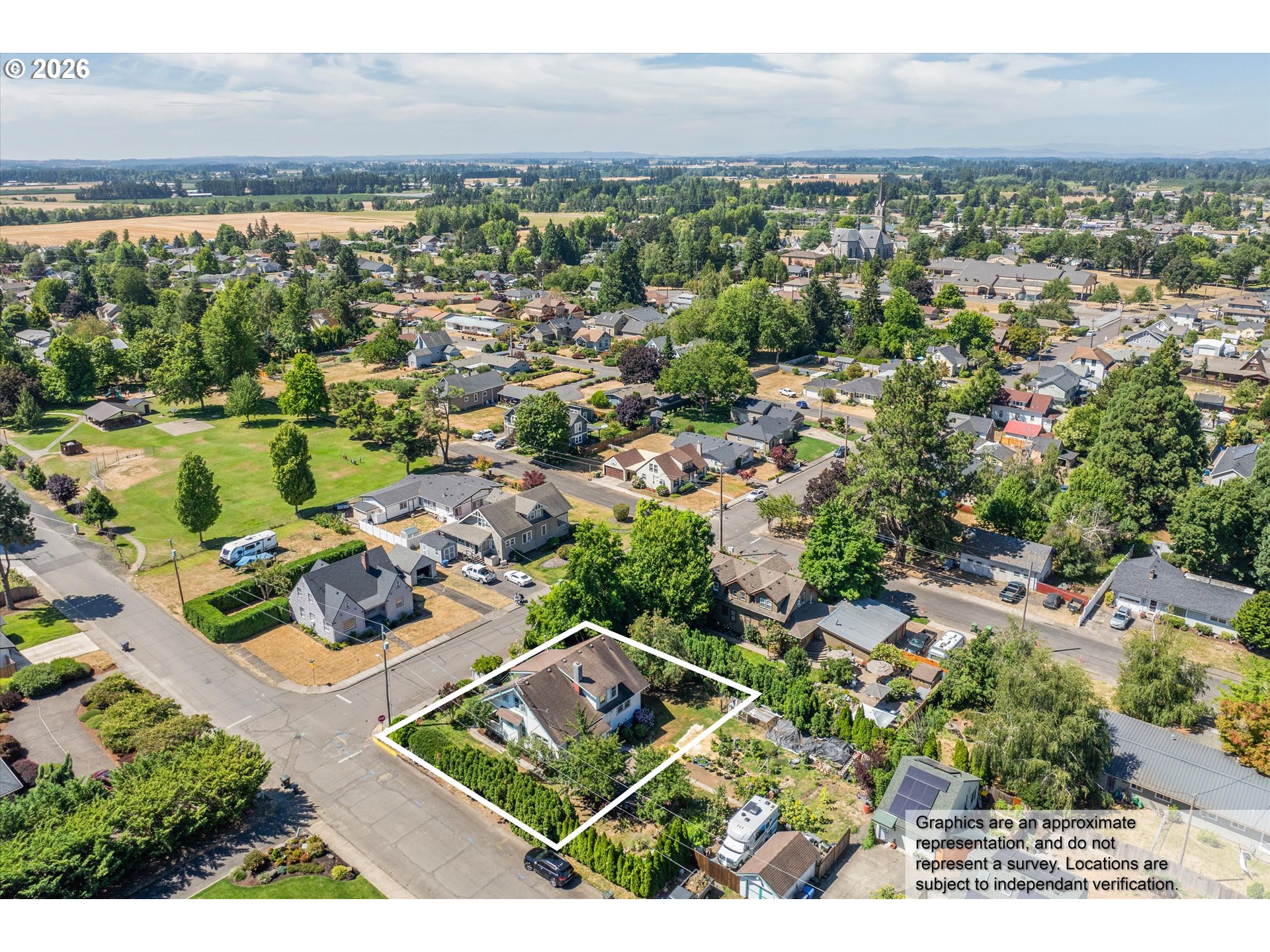 main property photo 32