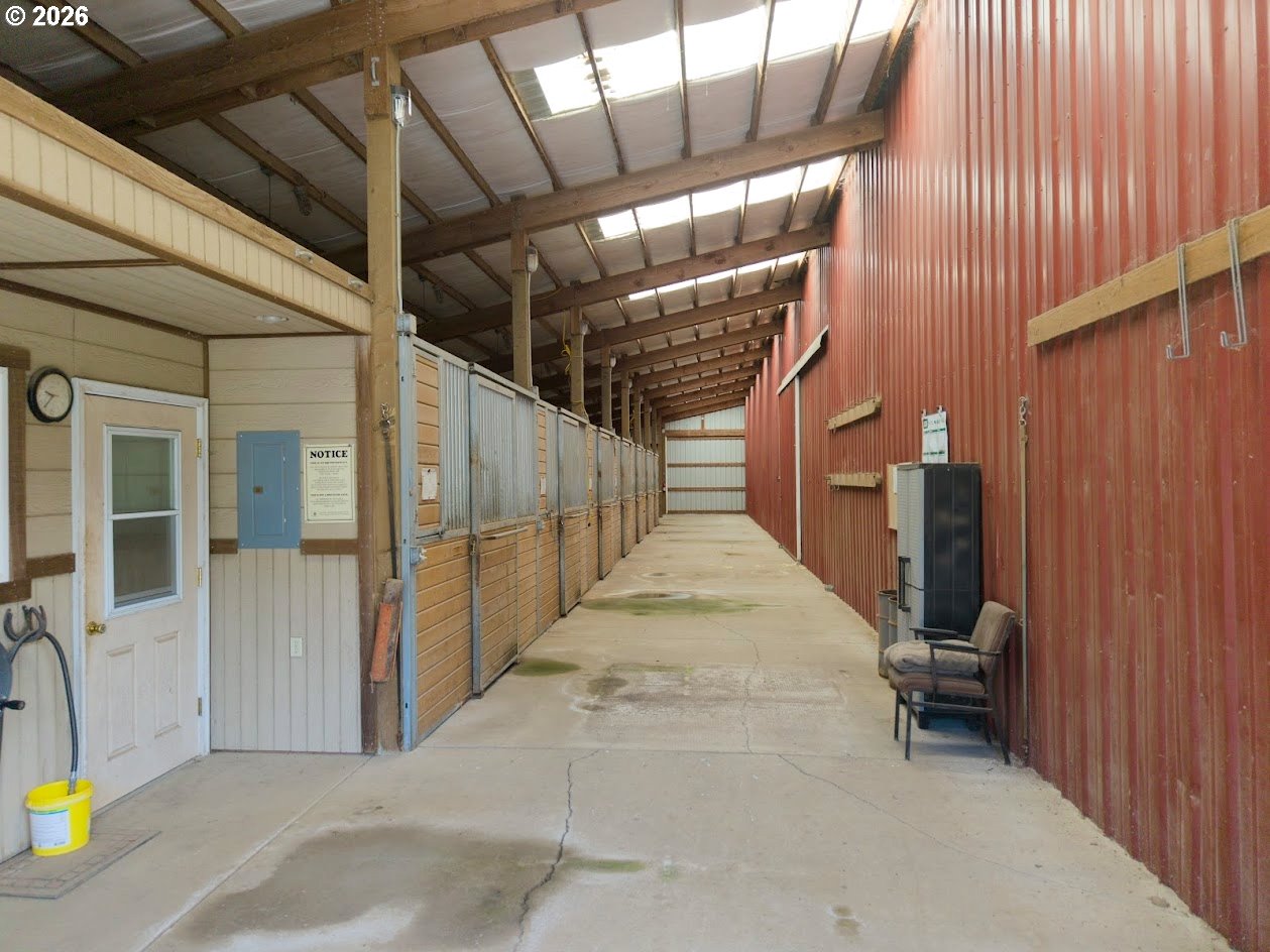 main property photo 18