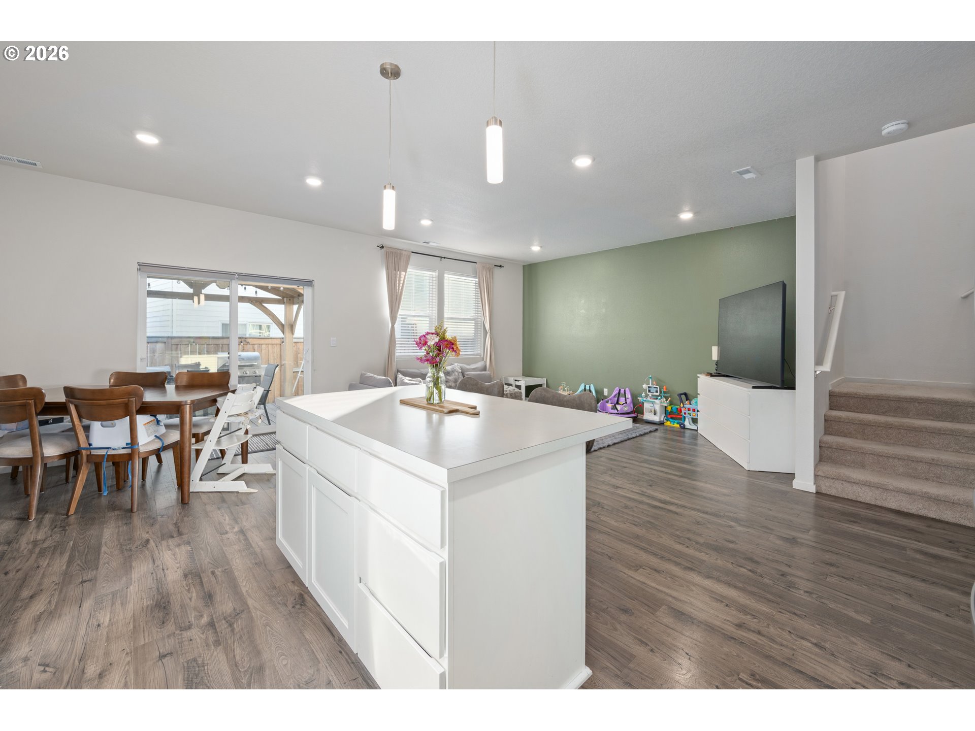 property viewer photo 14