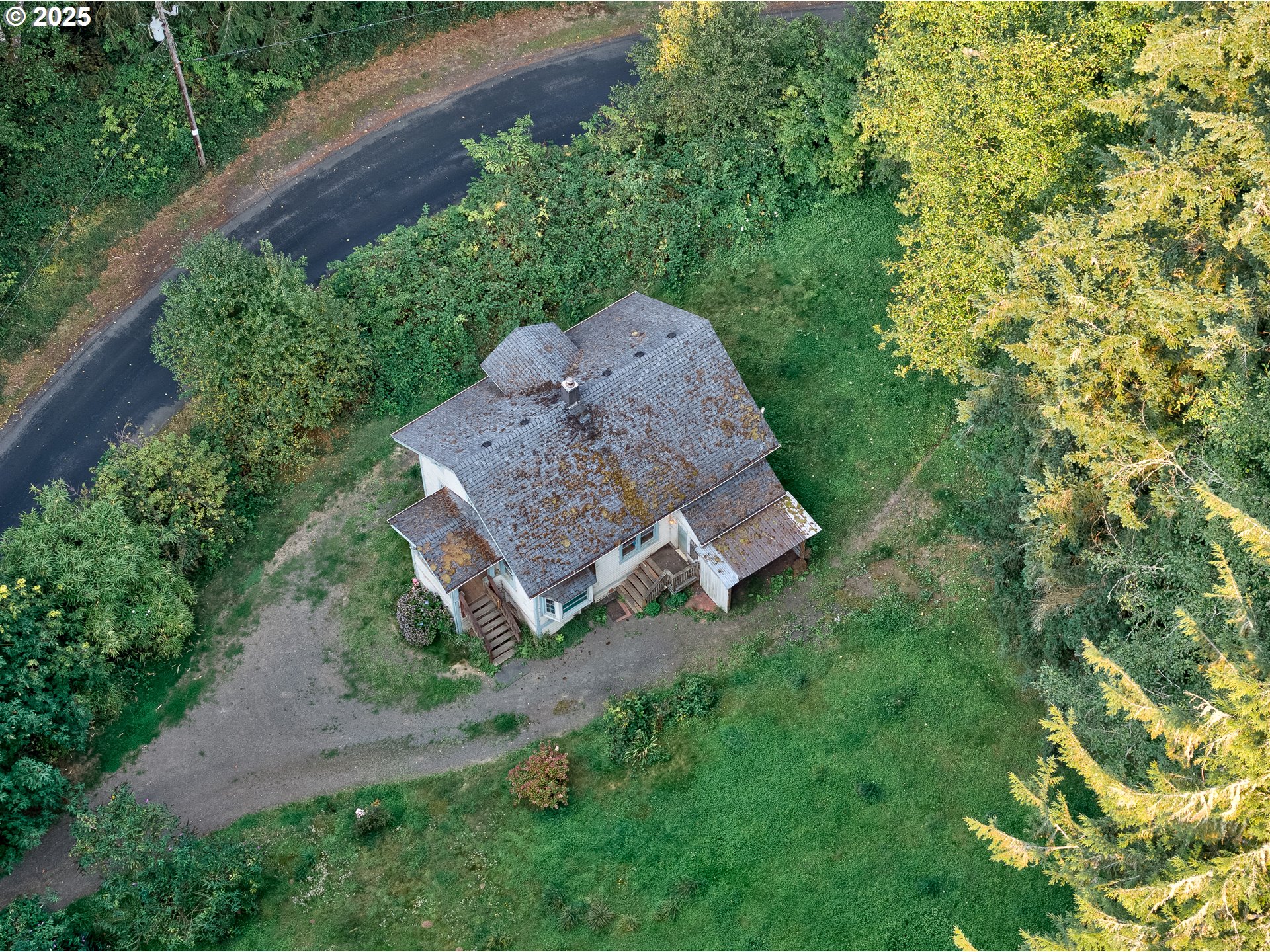 main property photo 32